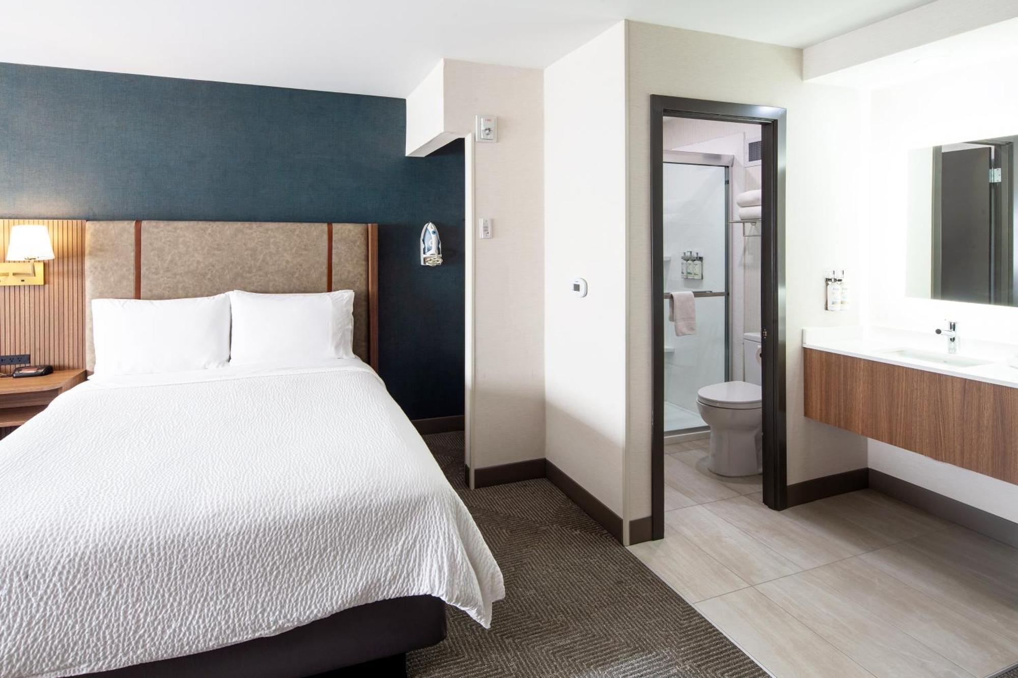 Standard Room Two Queen Beds