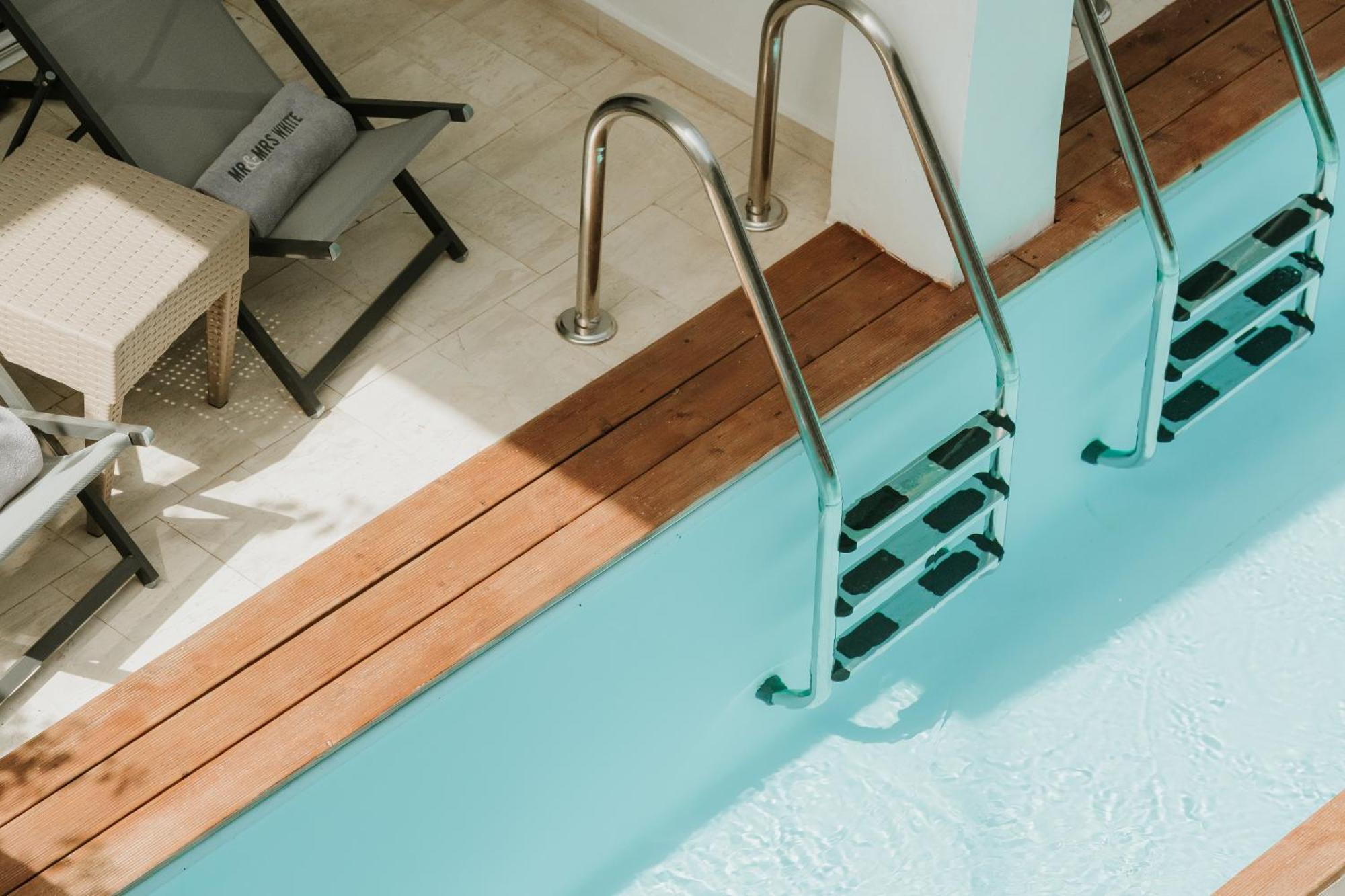 Junior Suite Sharing Pool