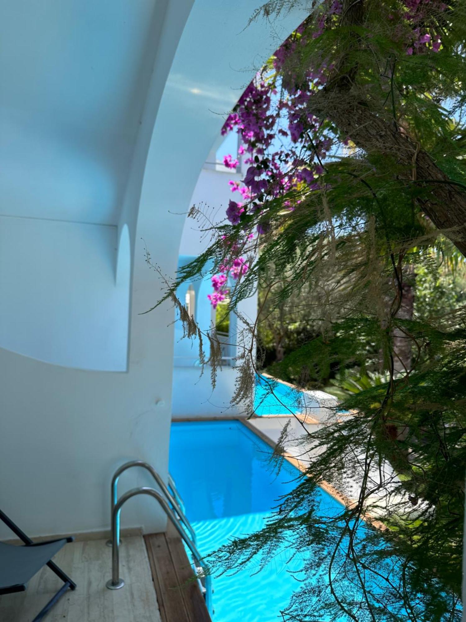 Junior Suite Sharing Pool