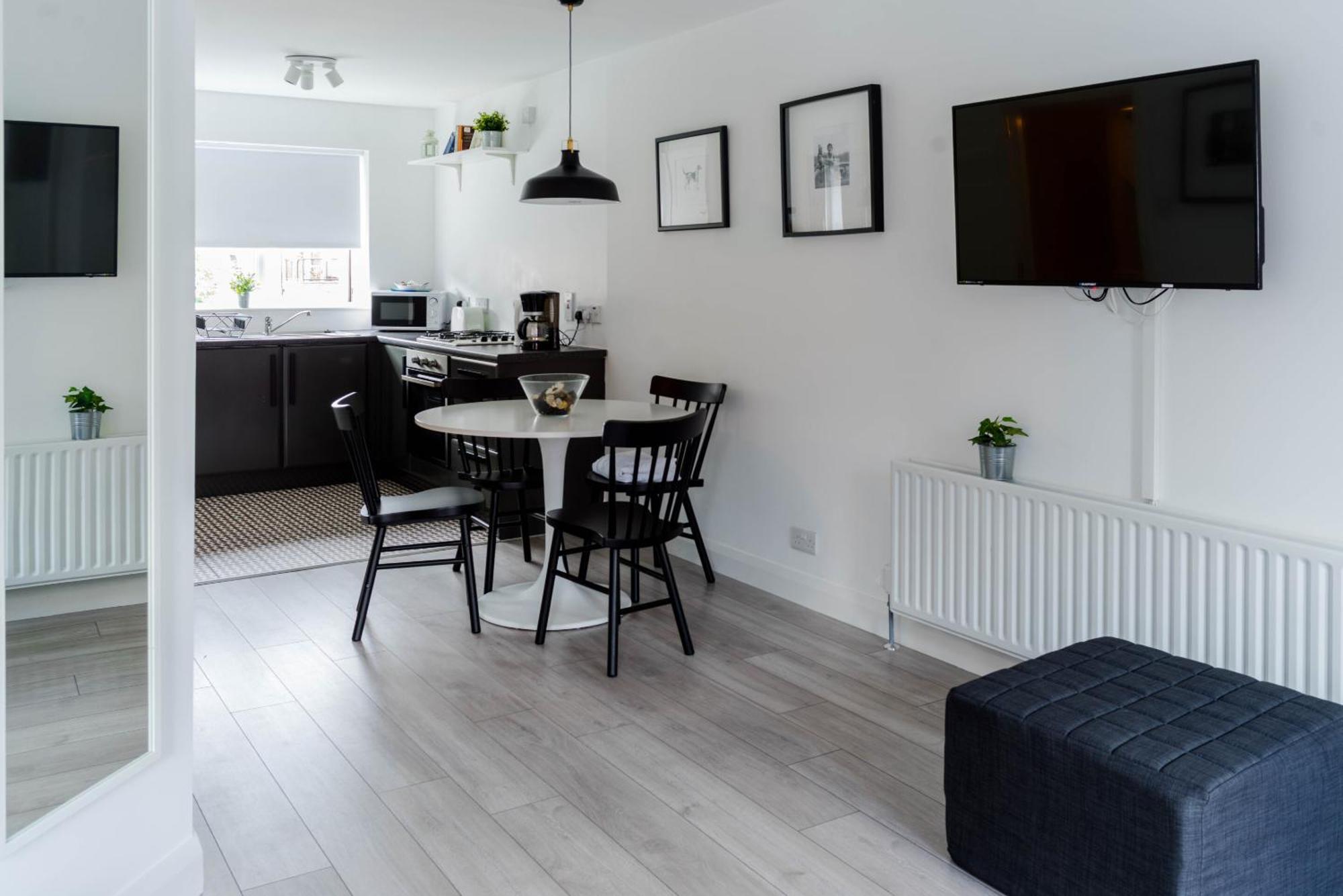 One-Bedroom Suite