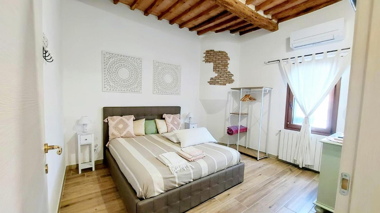 Deluxe Queen Suite