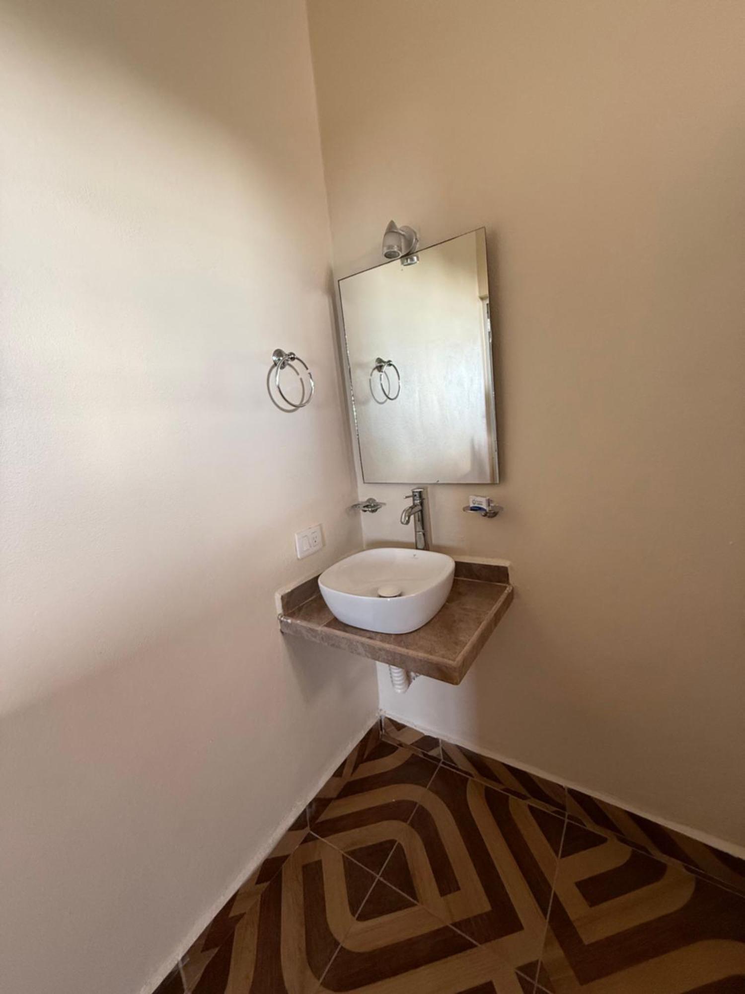Family Room Private Bathroom