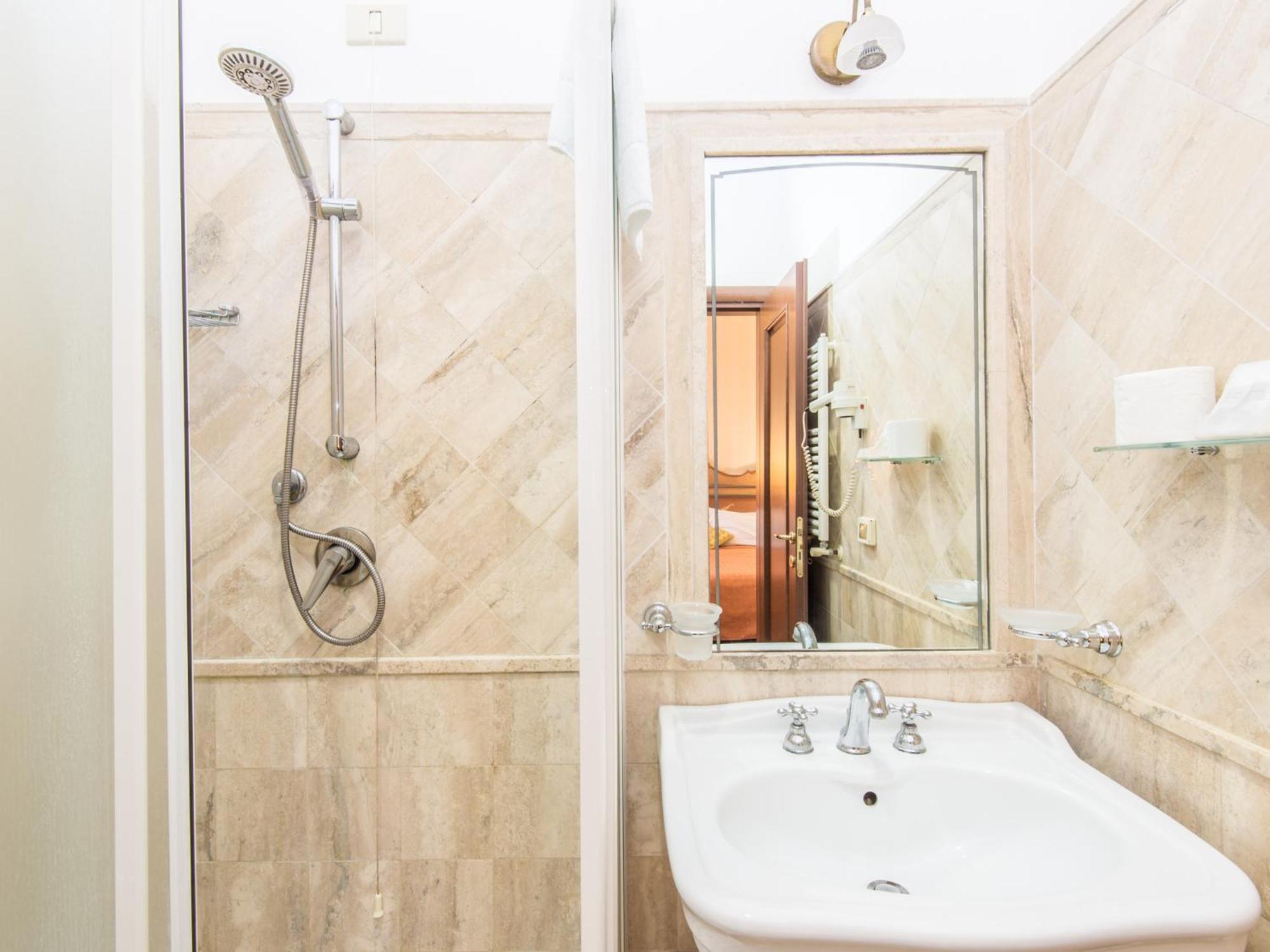 Classic Triple Room