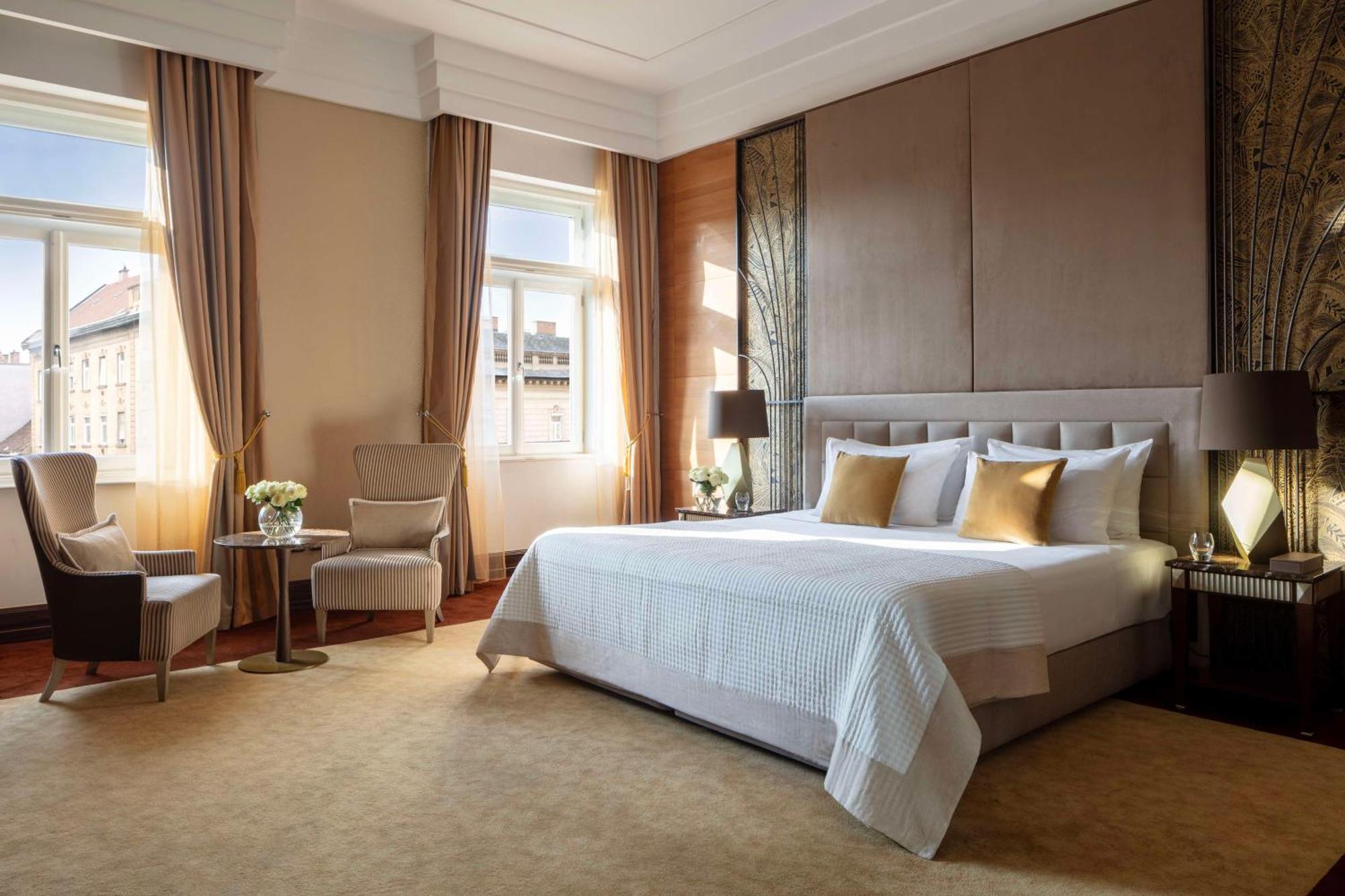 Grand Premium Room City View
