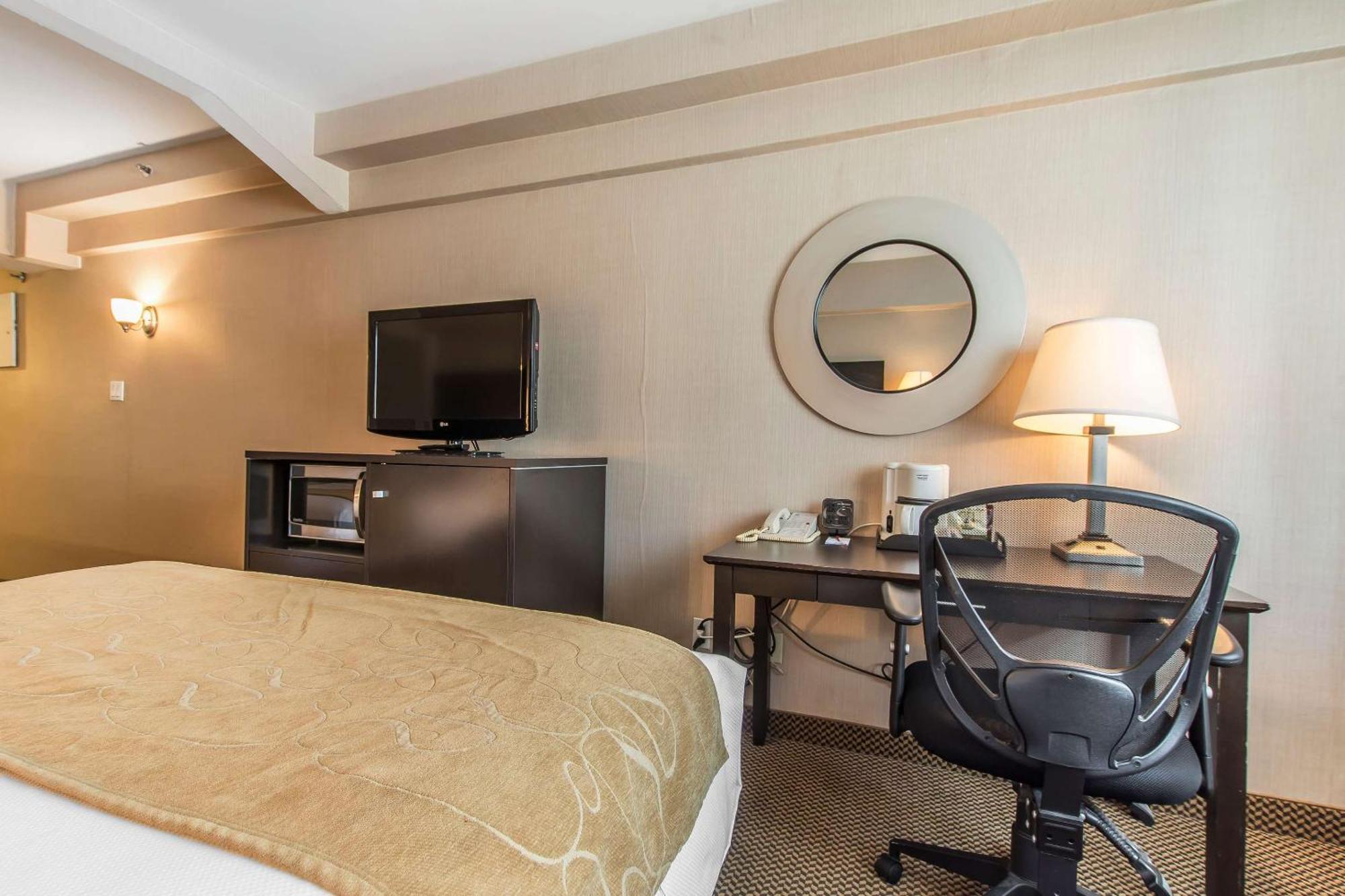 Room Two Queen Beds Sofa Bed Non-Smoking