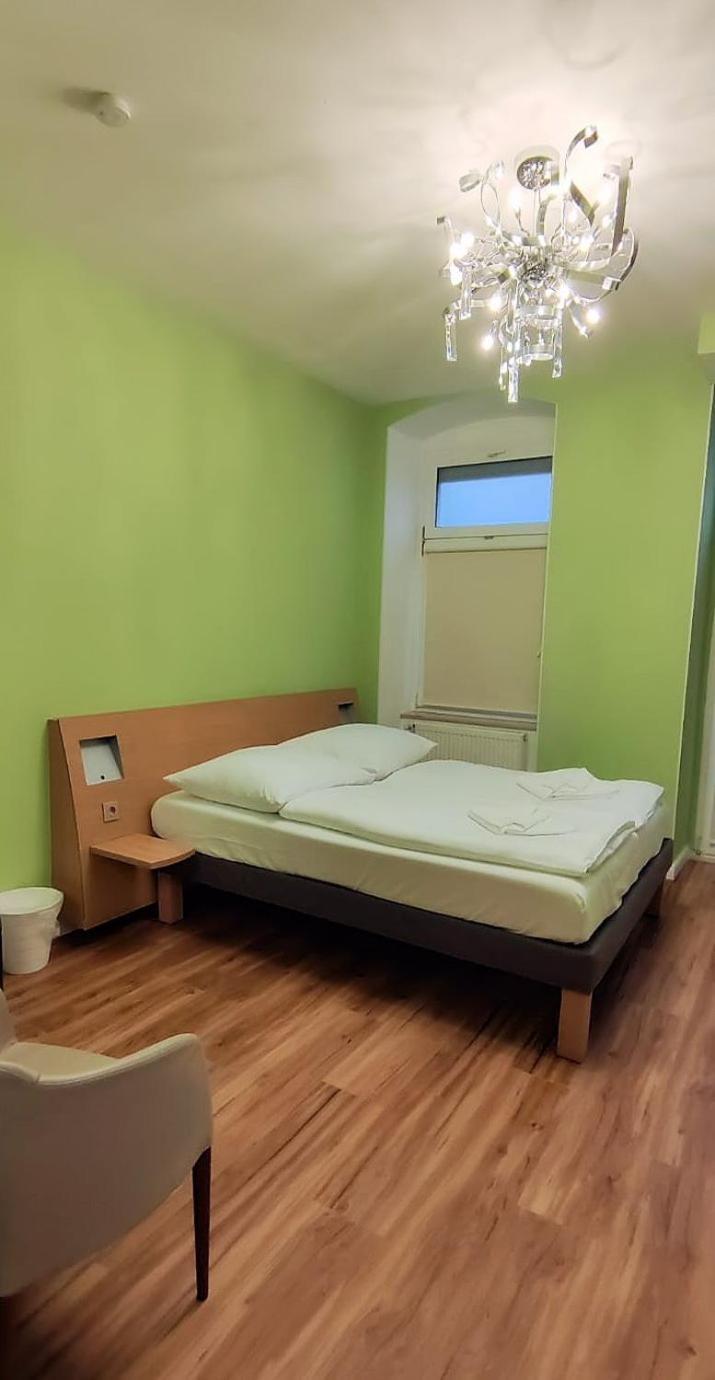 Deluxe Two-Bedroom Apartment Garden View