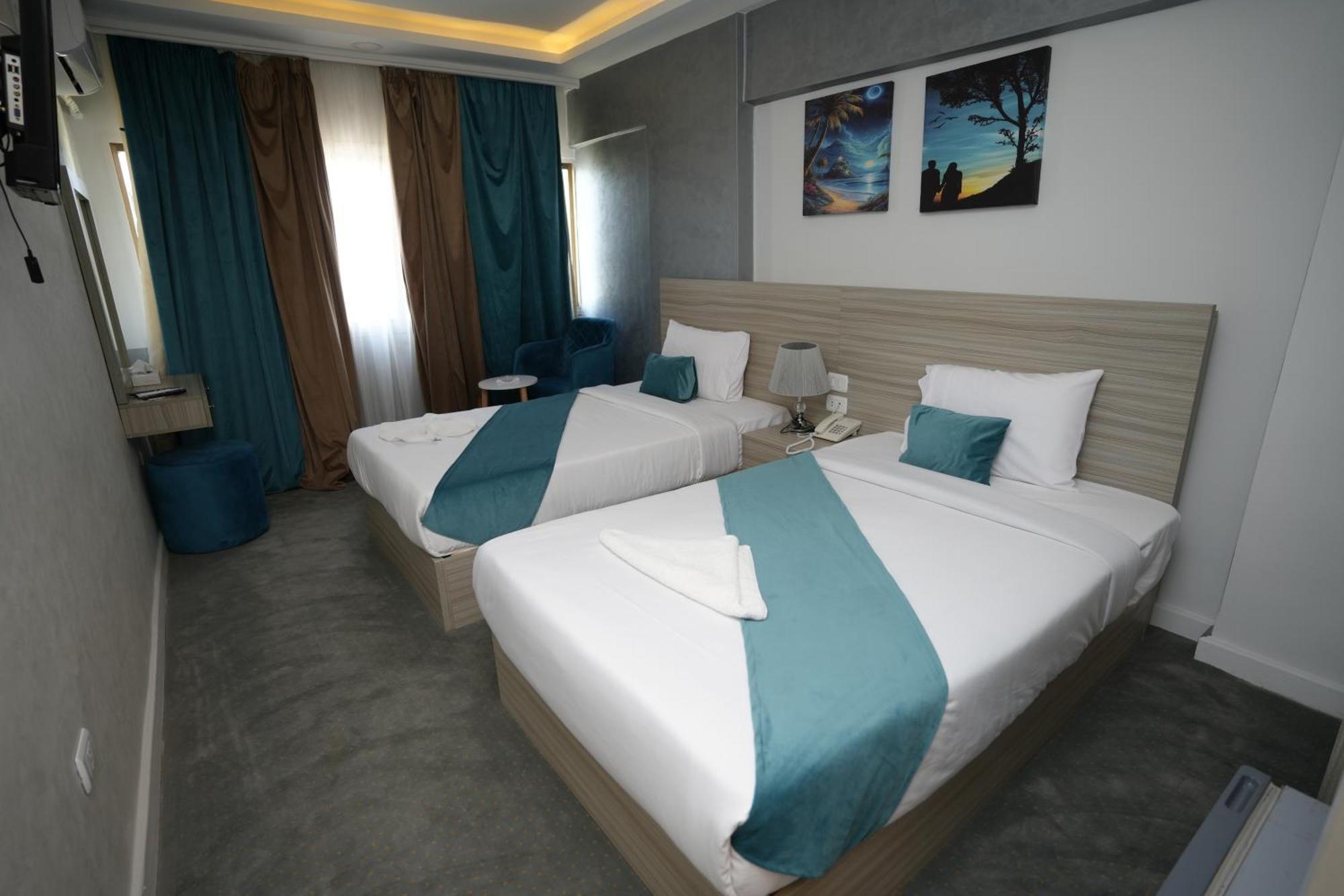 Deluxe Twin Room