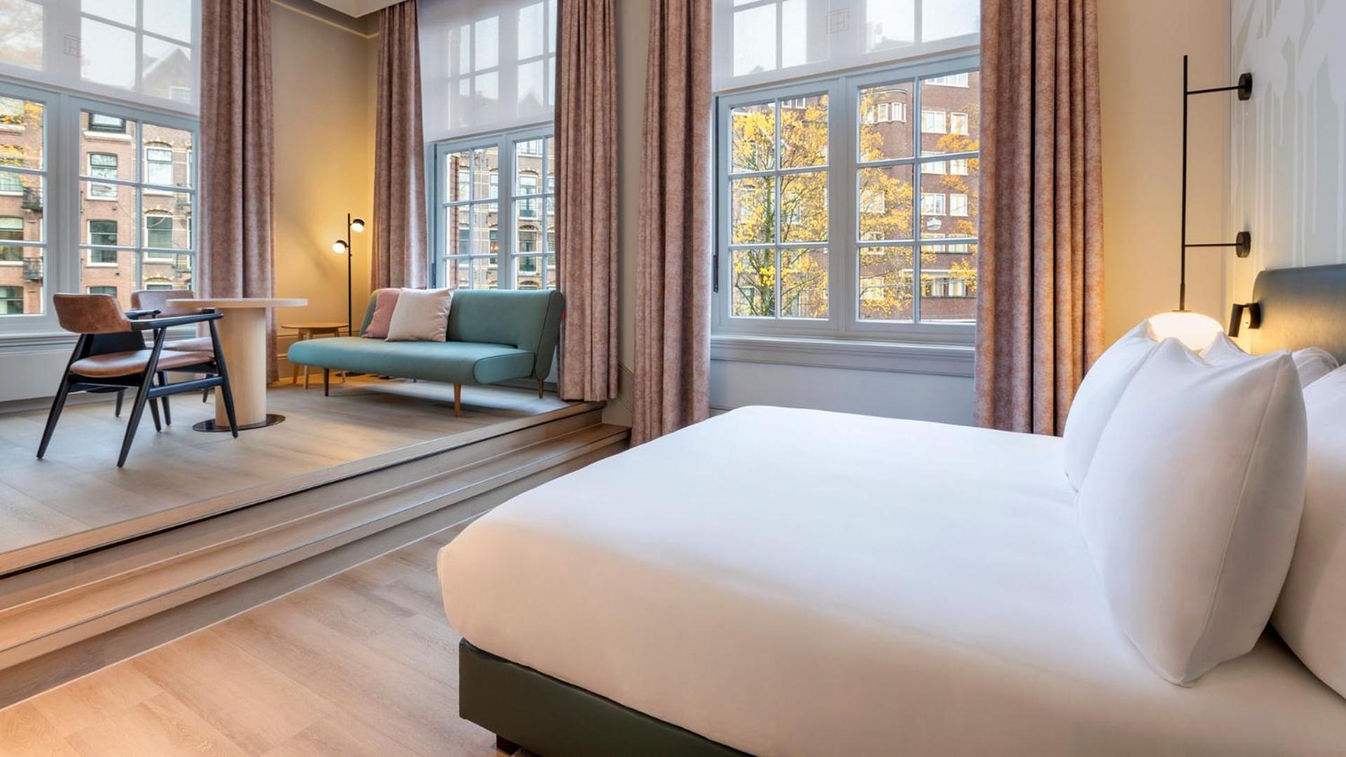 Junior King Suite