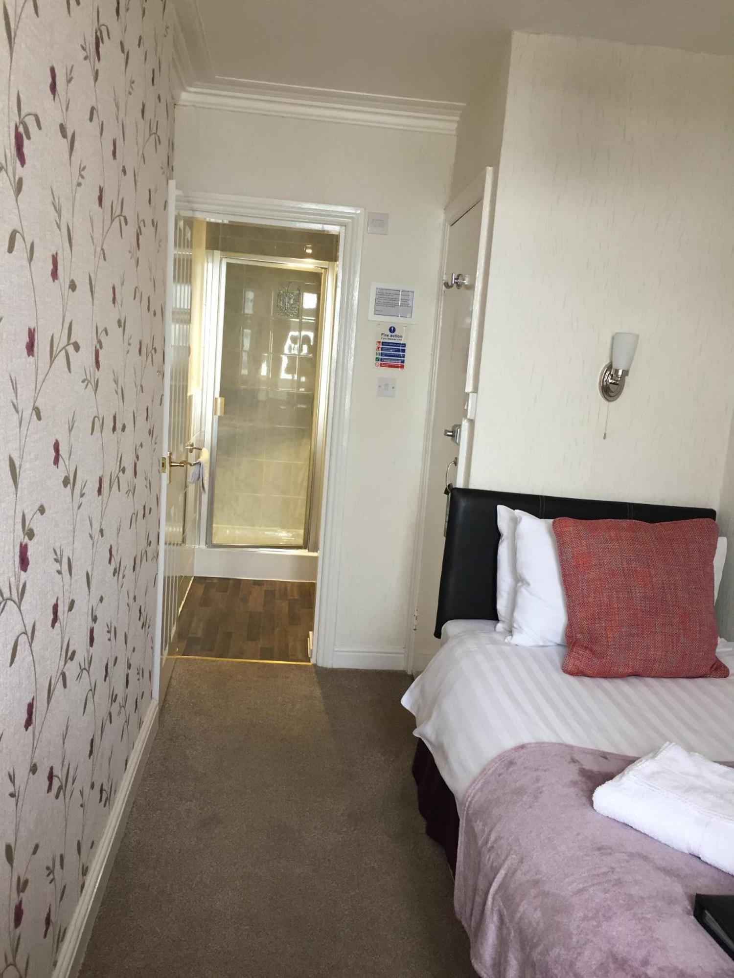 Standard Single Room Sea View