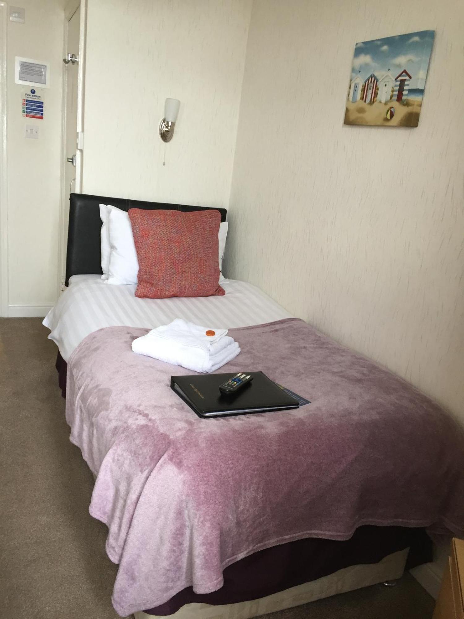 Standard Single Room Sea View