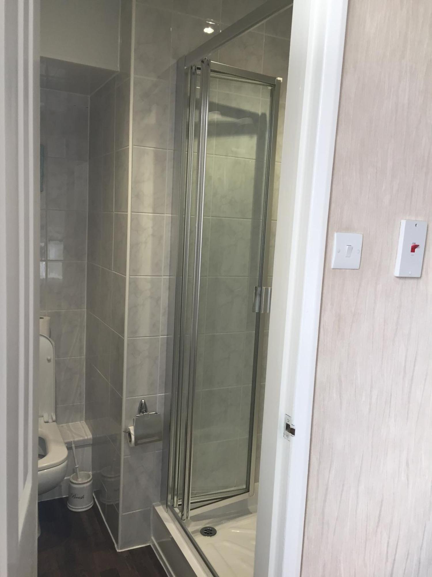 Twin Room Private Bathroom
