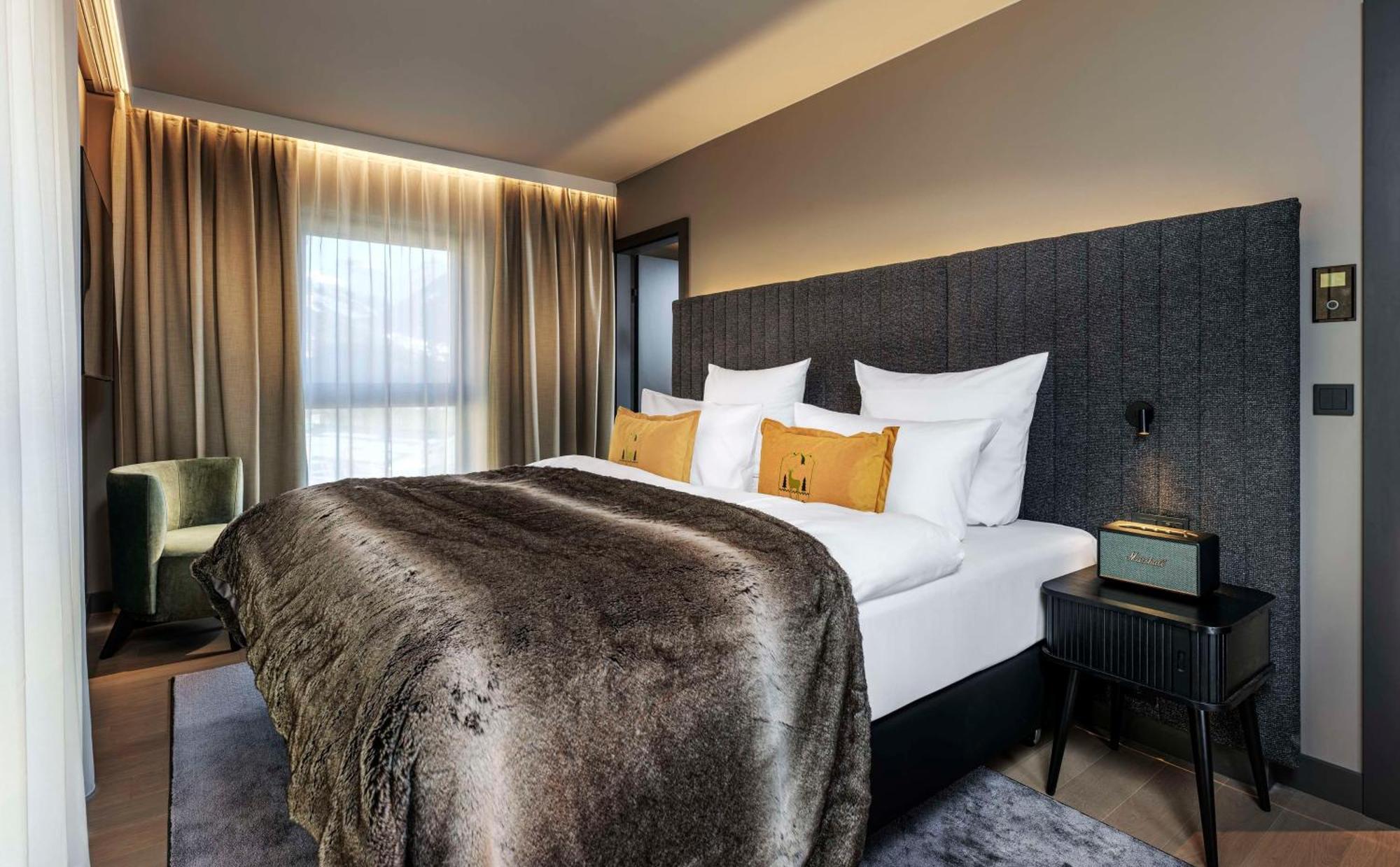 King One Bedroom Suite Alpine View