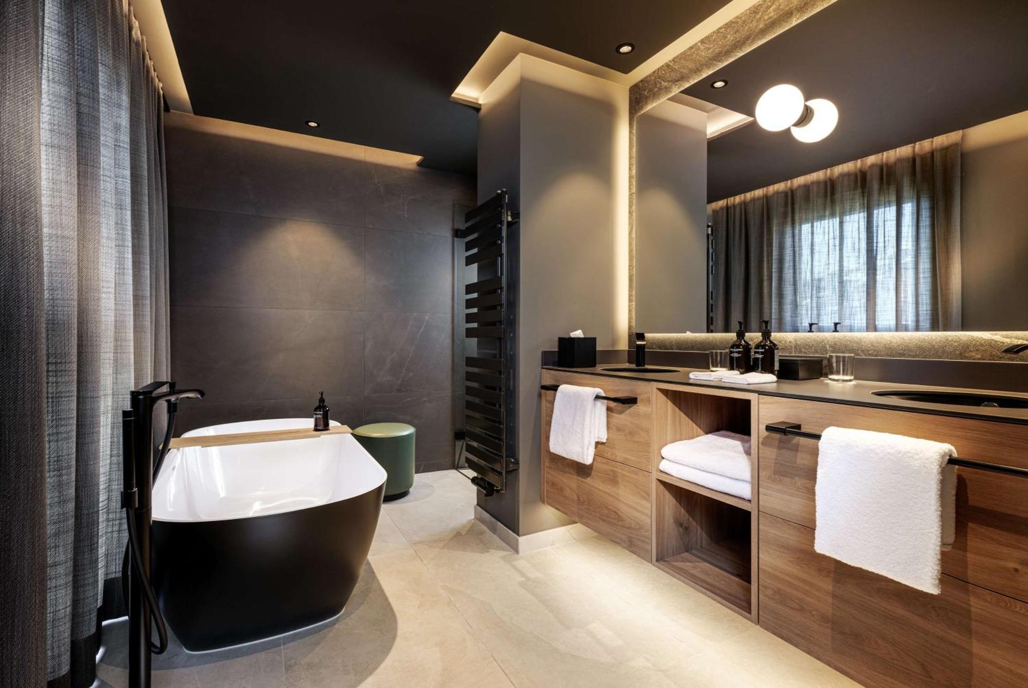 King One Bedroom Suite Alpine View