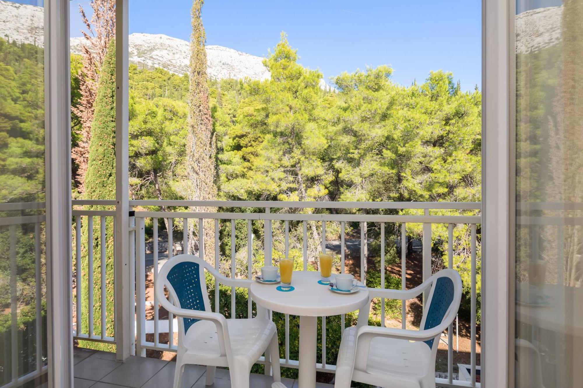 Comfort Family Room Balcony