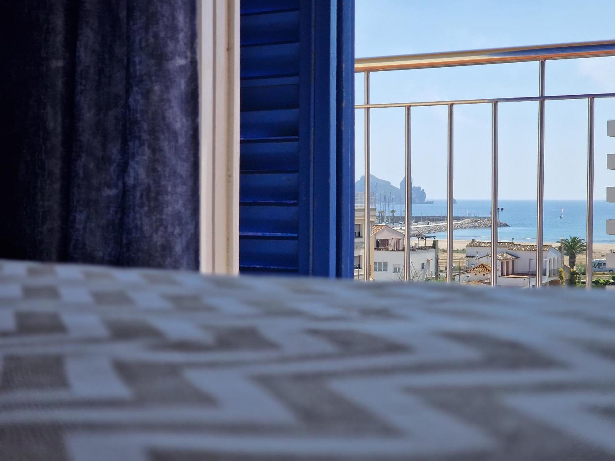 Quarto com Cama de Casal ou 2 de Solteiro