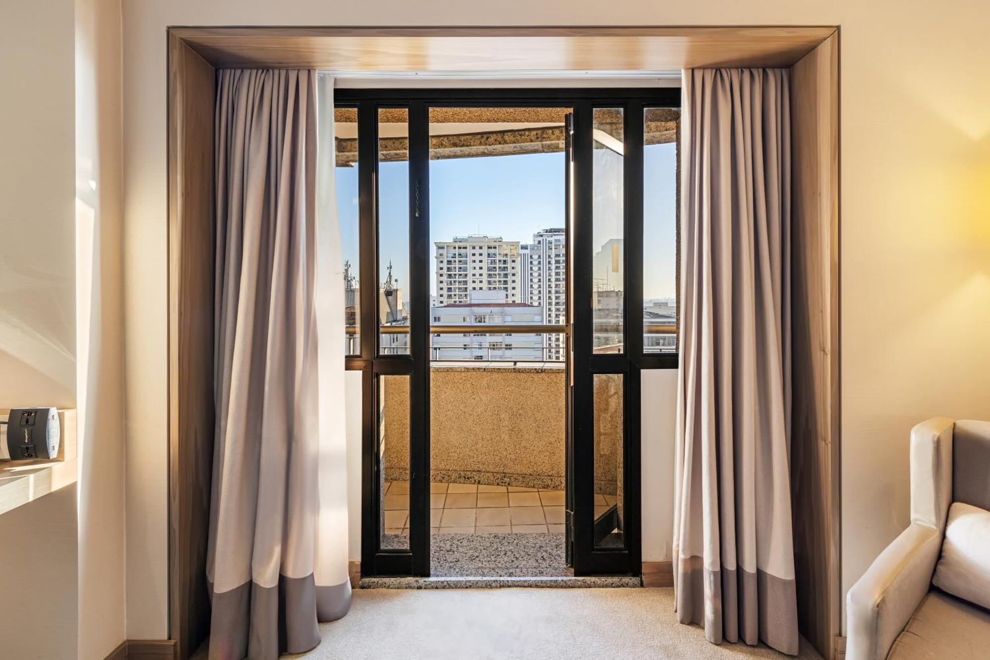 Classic Twin Room Balcony