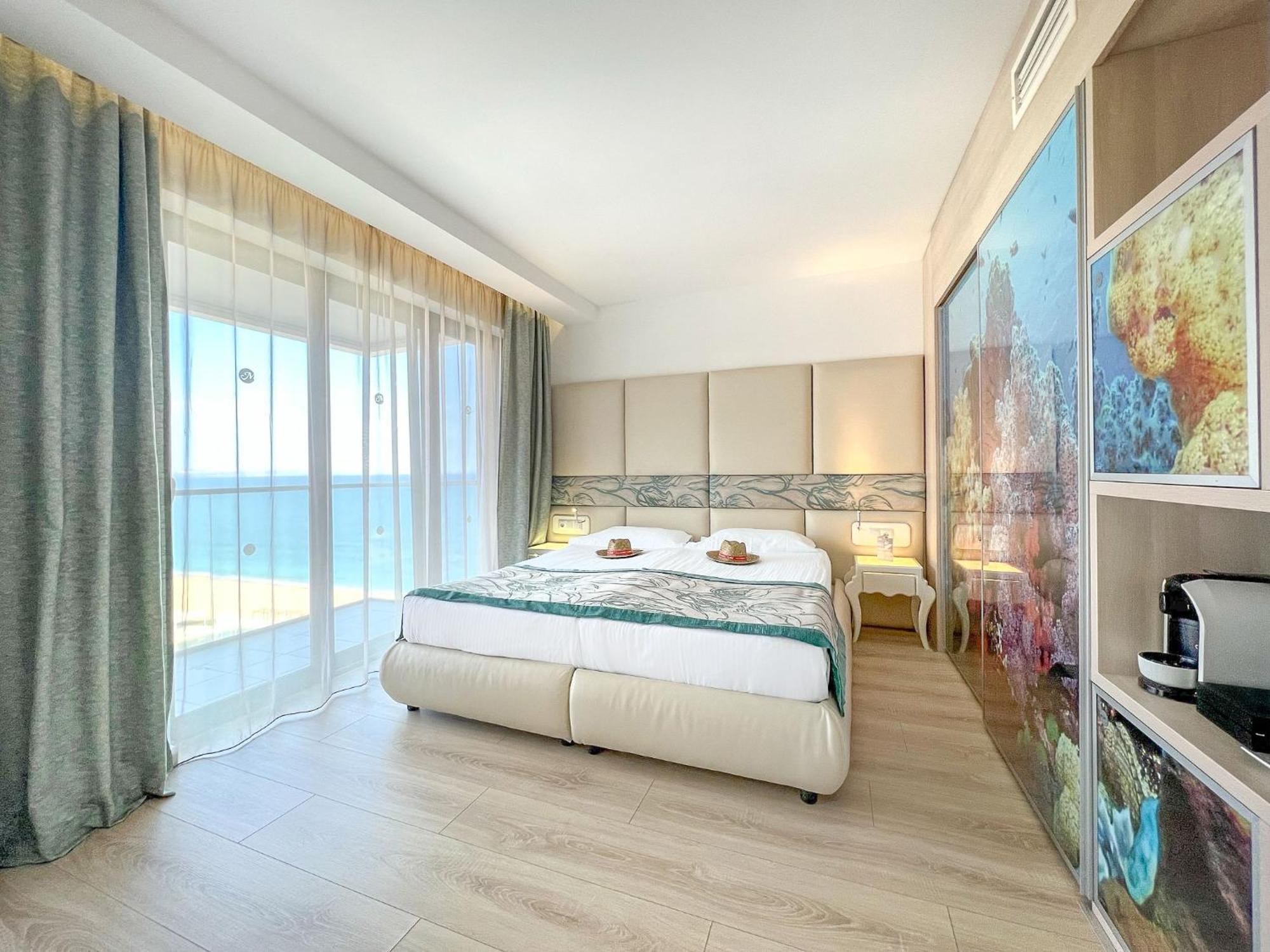 Junior Suite Side Sea View – Premium A la cart & Exclusive Adults only Beach Access