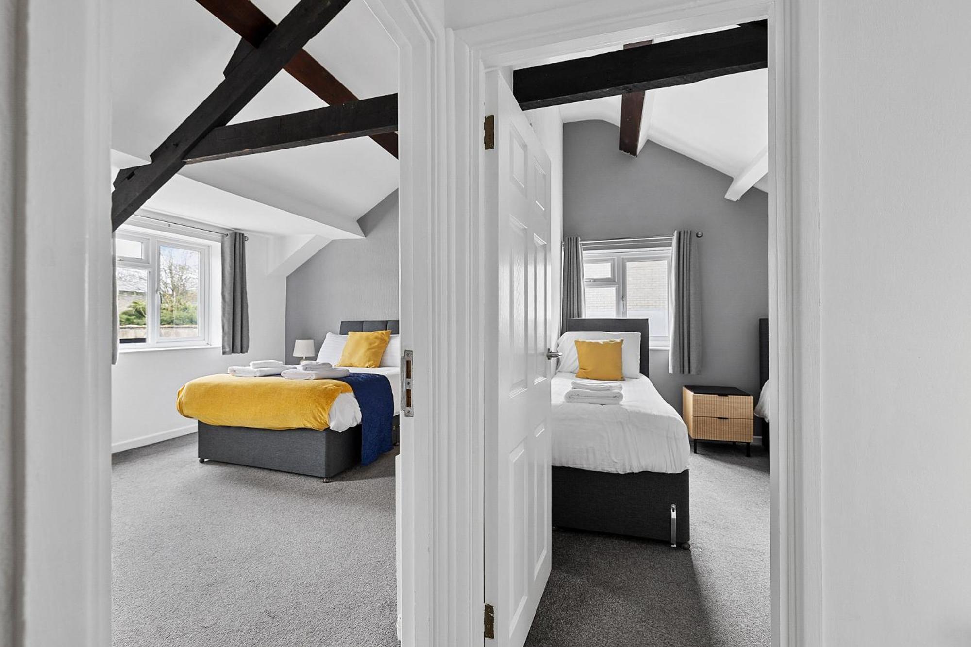 Two-Bedroom Apartment City View