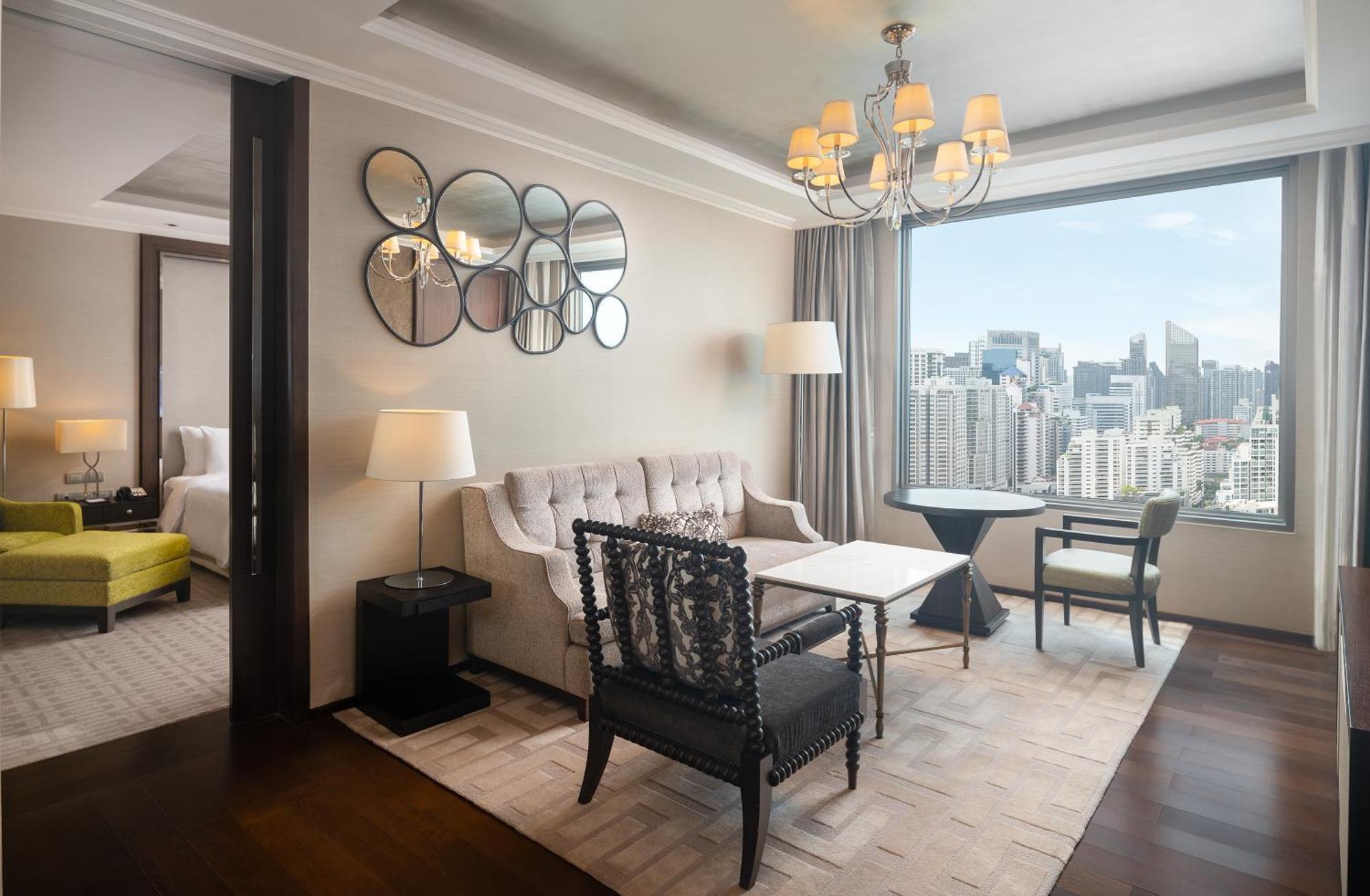 One-Bedroom Suite Lounge Access