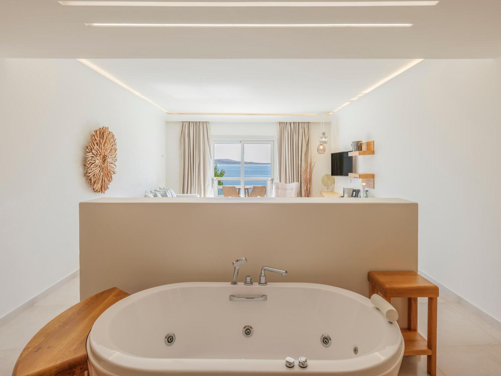 Premium Honeymoon Suite