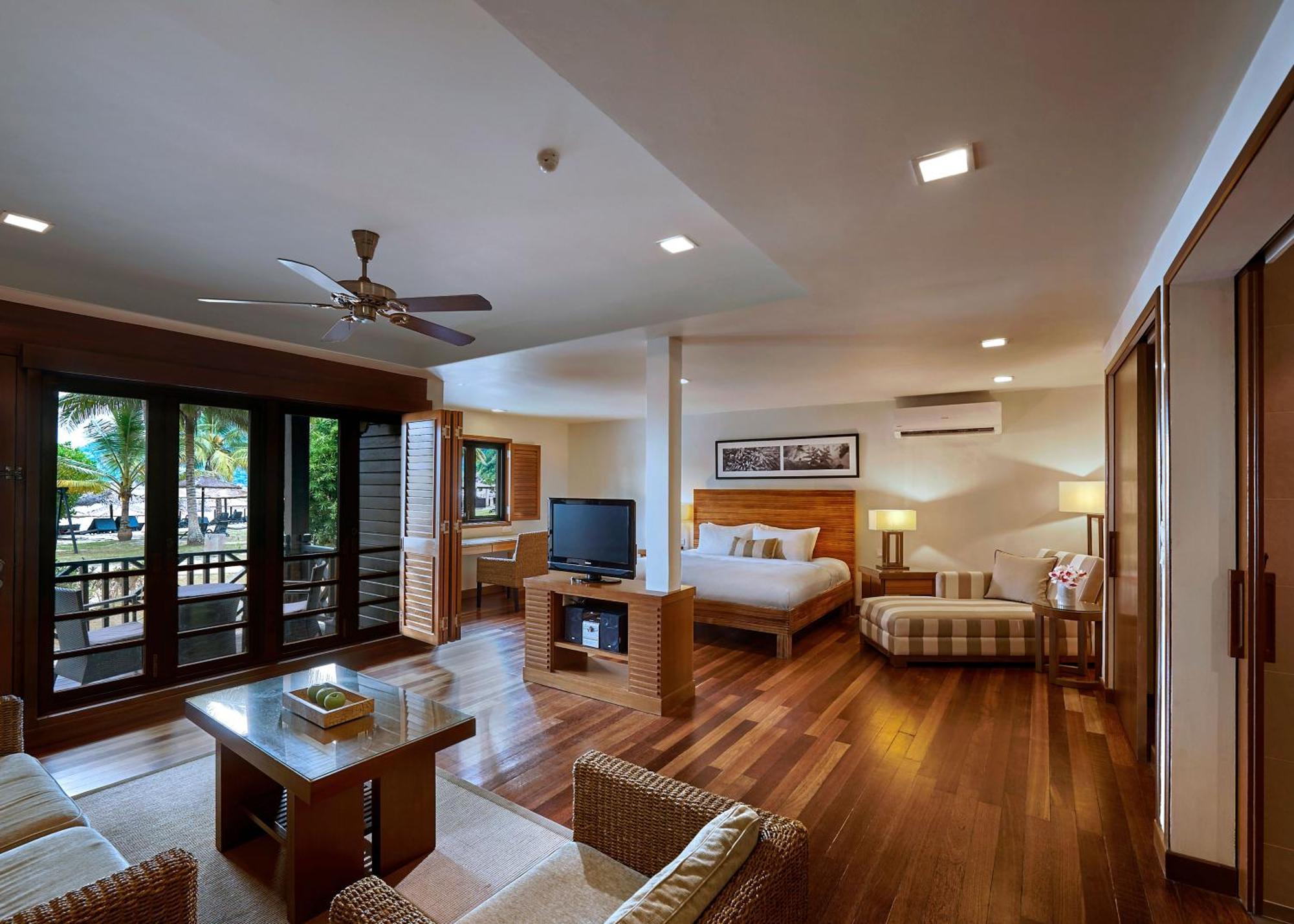 Ocean Front Suite