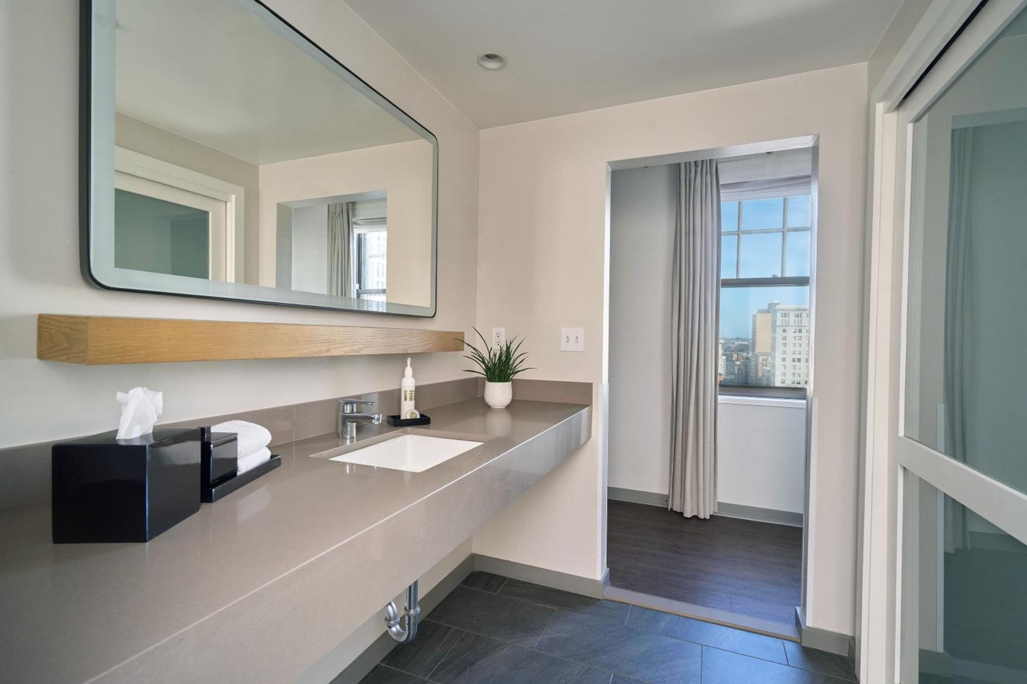 One-Bedroom Suite,1660293452:JPEG