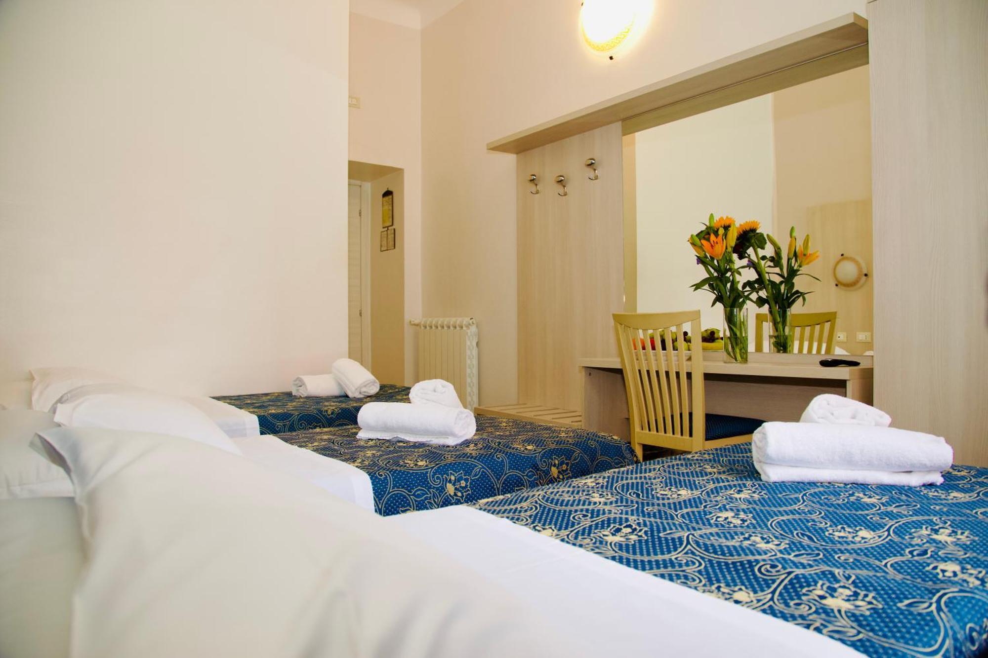 Comfort Triple Room