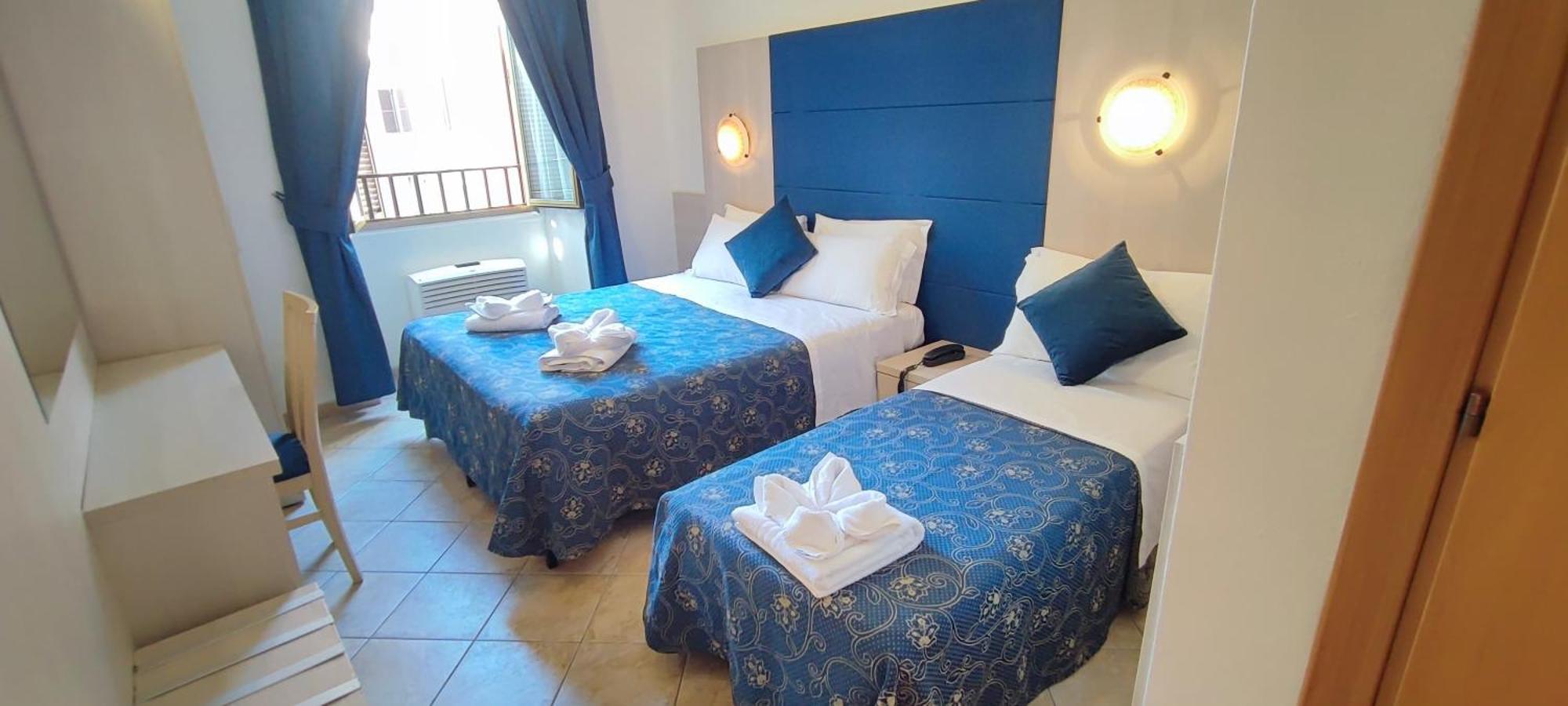 Comfort Triple Room