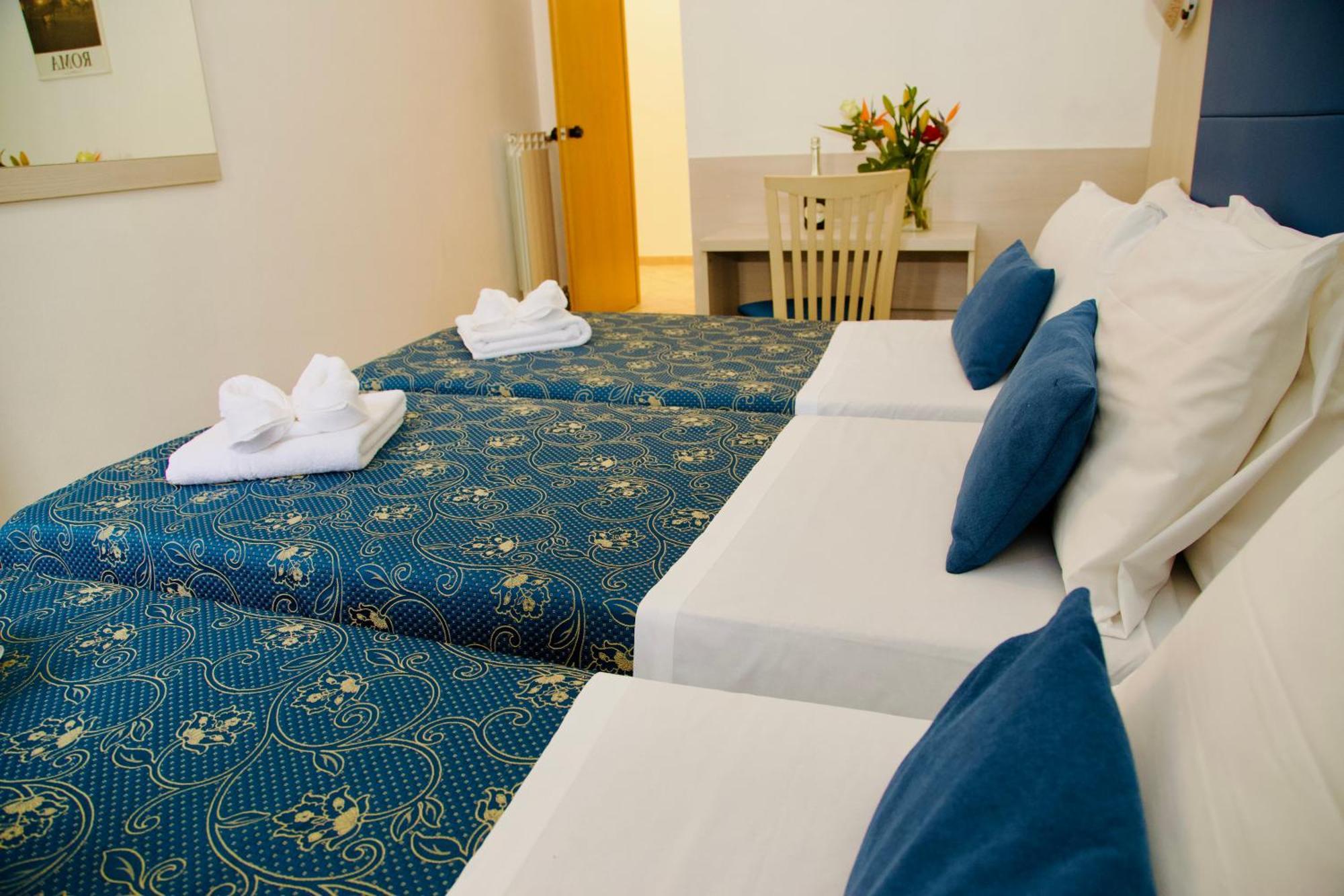 Comfort Triple Room