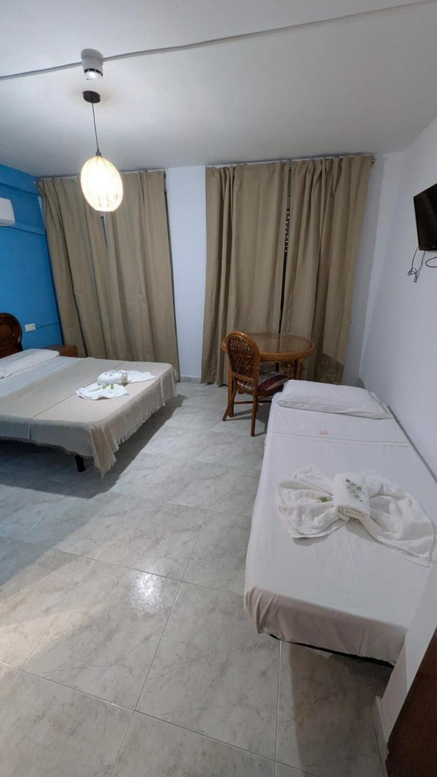 Triple Room,1660322236:JPEG