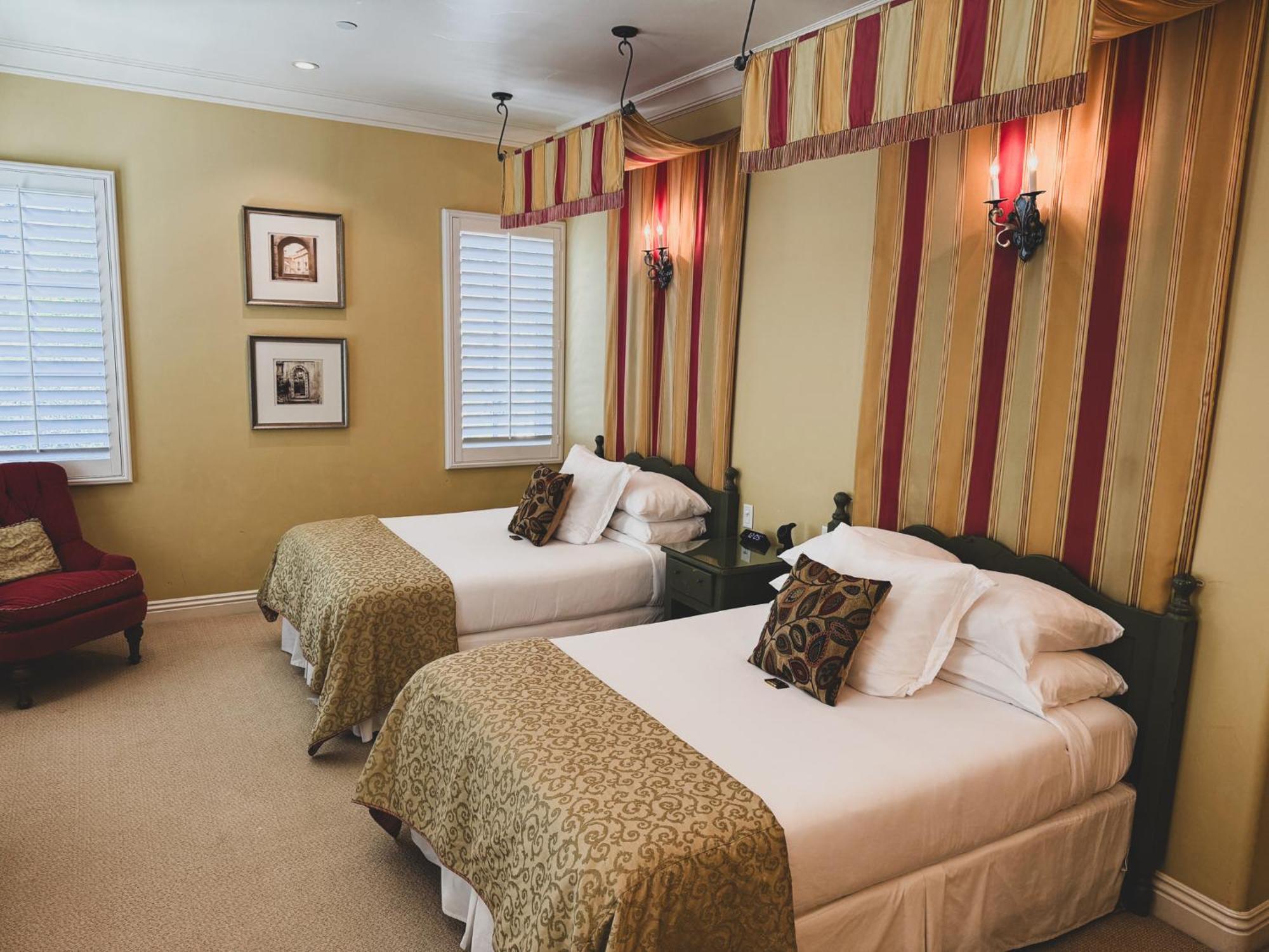 Double Room with Two Double Beds,1660328094:JPEG
