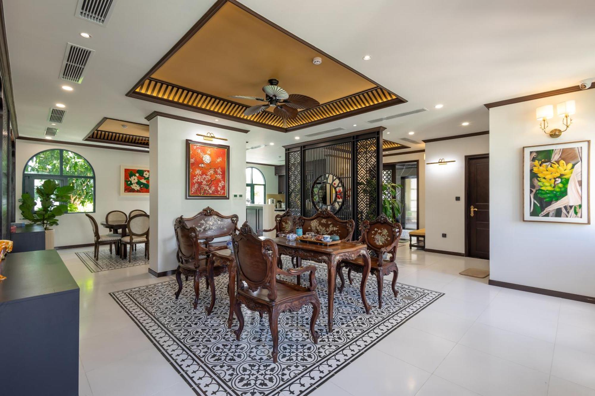 Penthouse Apartment