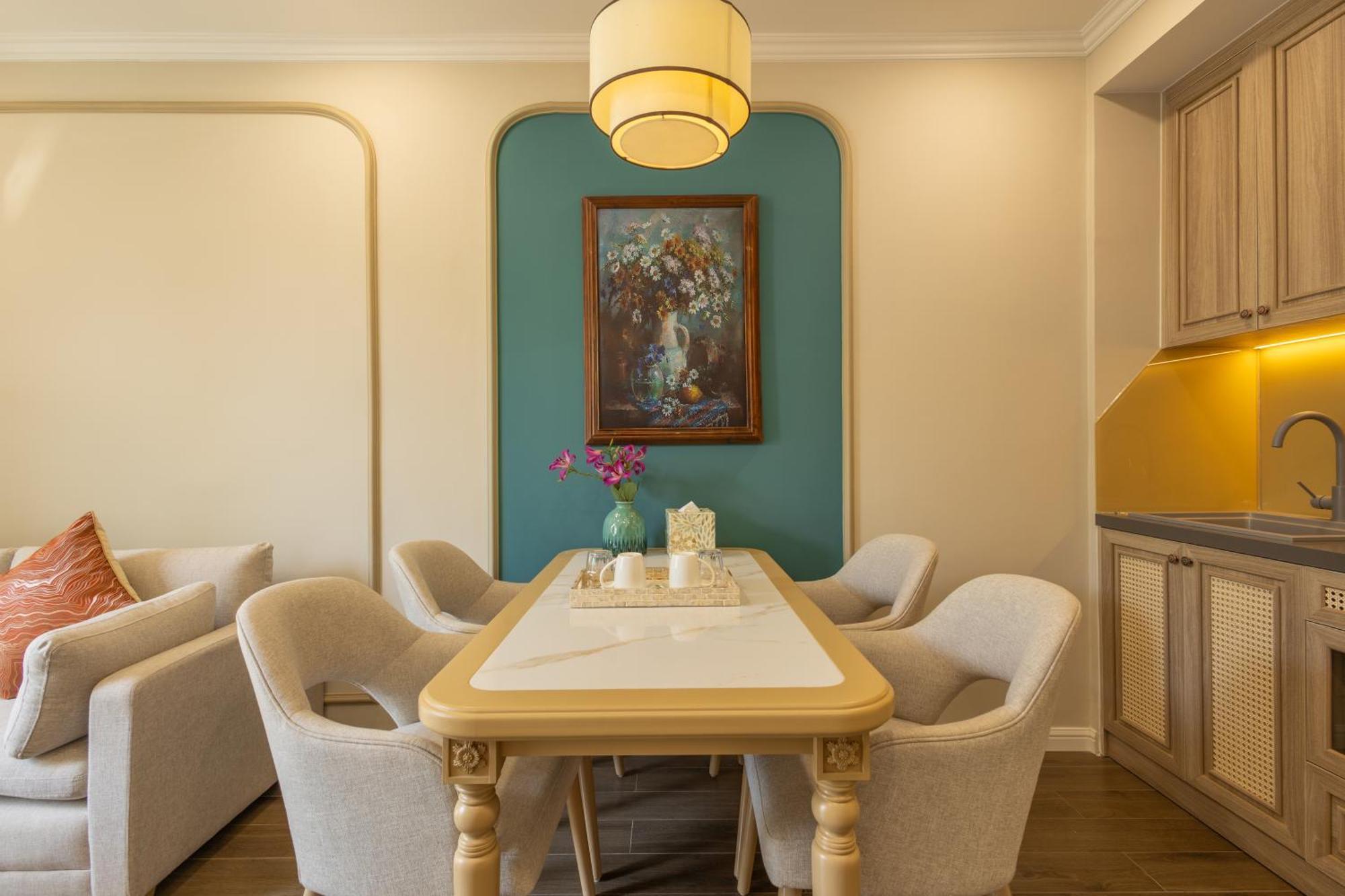 Deluxe Apartment