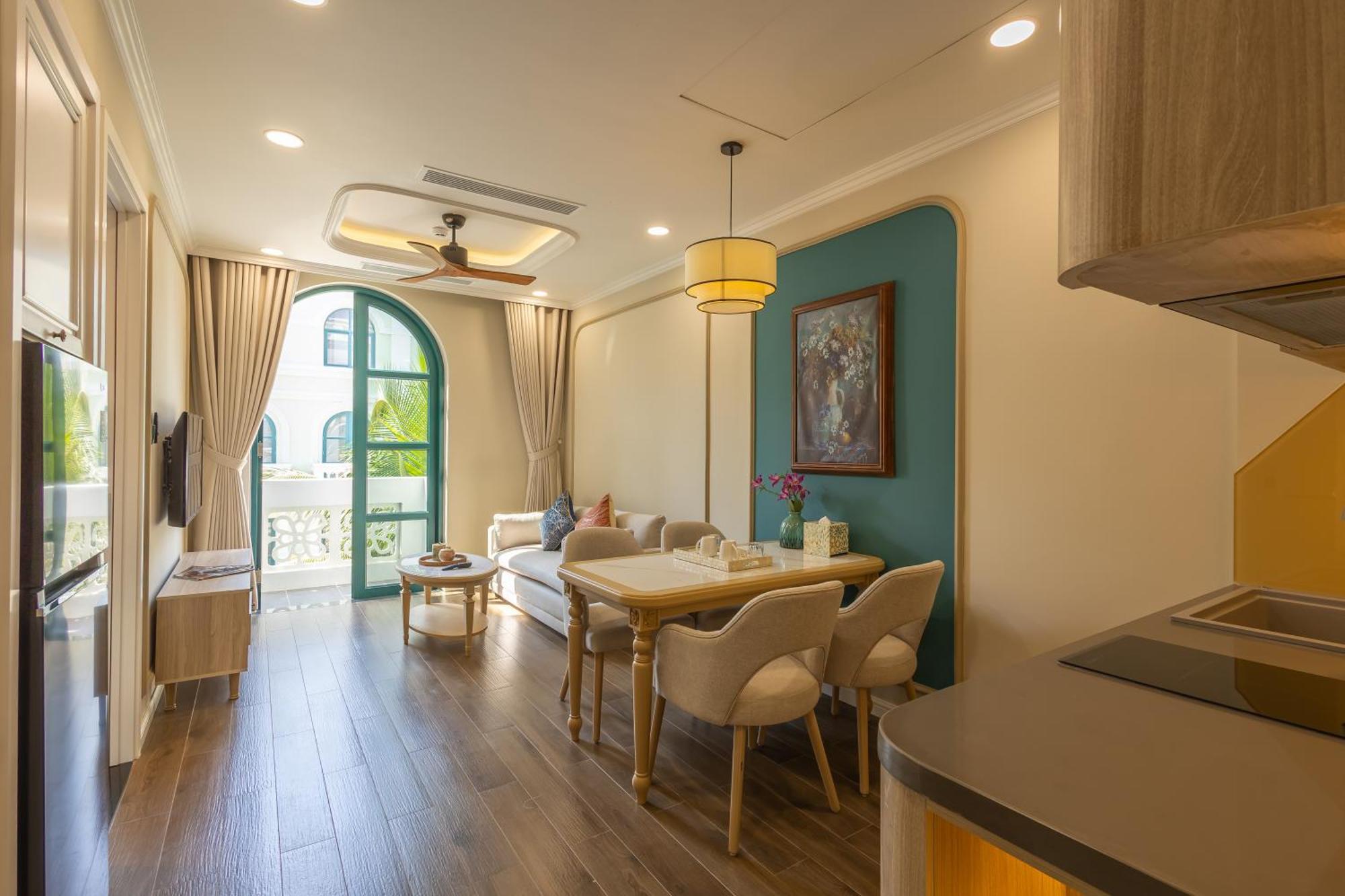 Deluxe Apartment