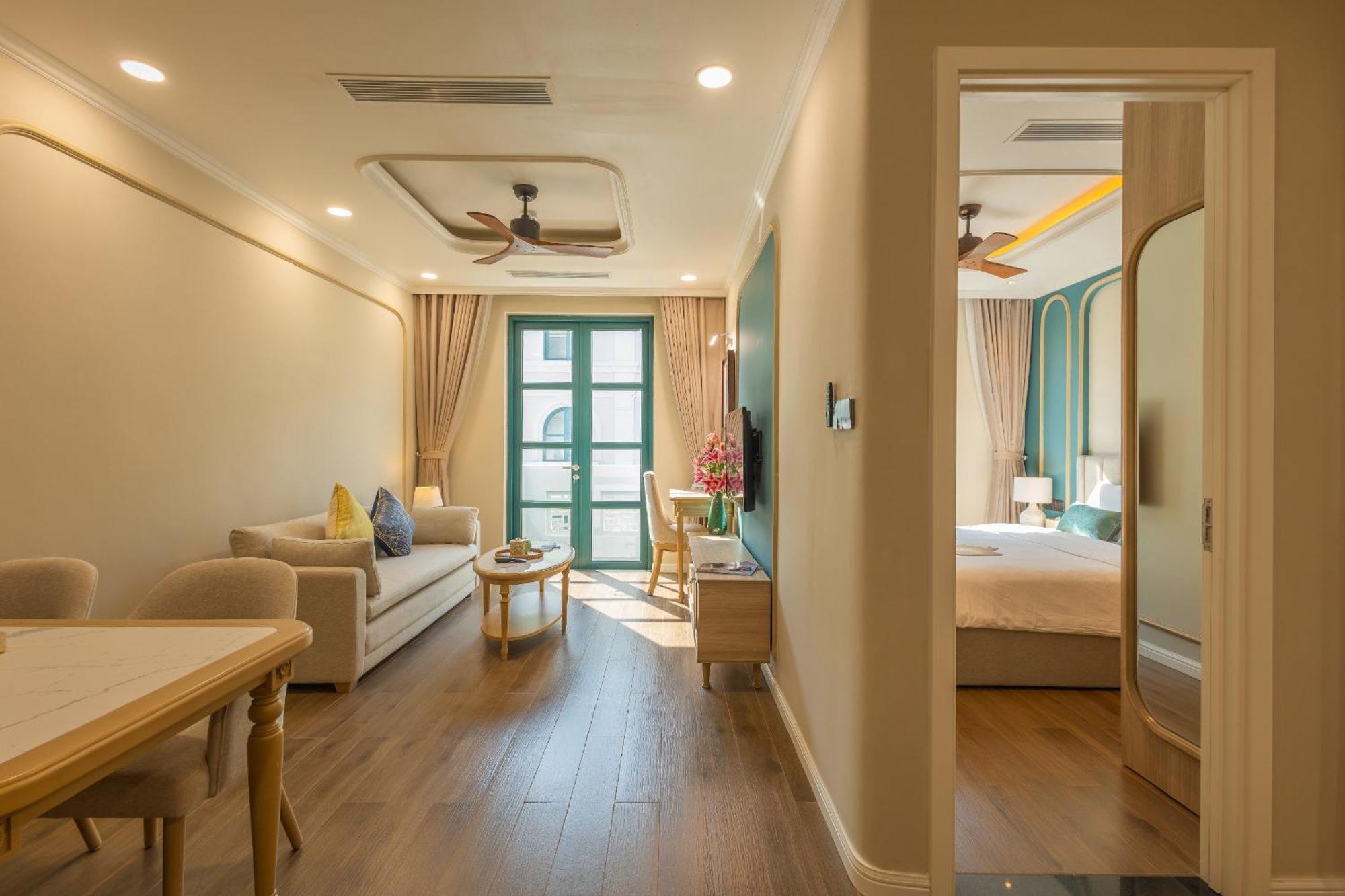 Deluxe Apartment
