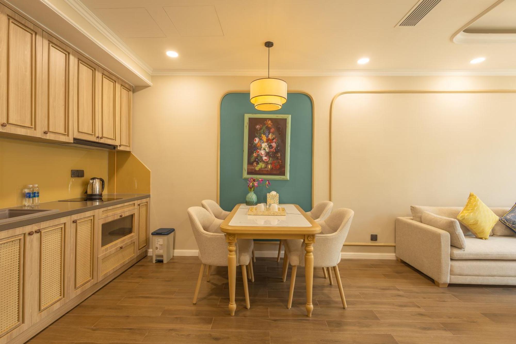 Deluxe Apartment