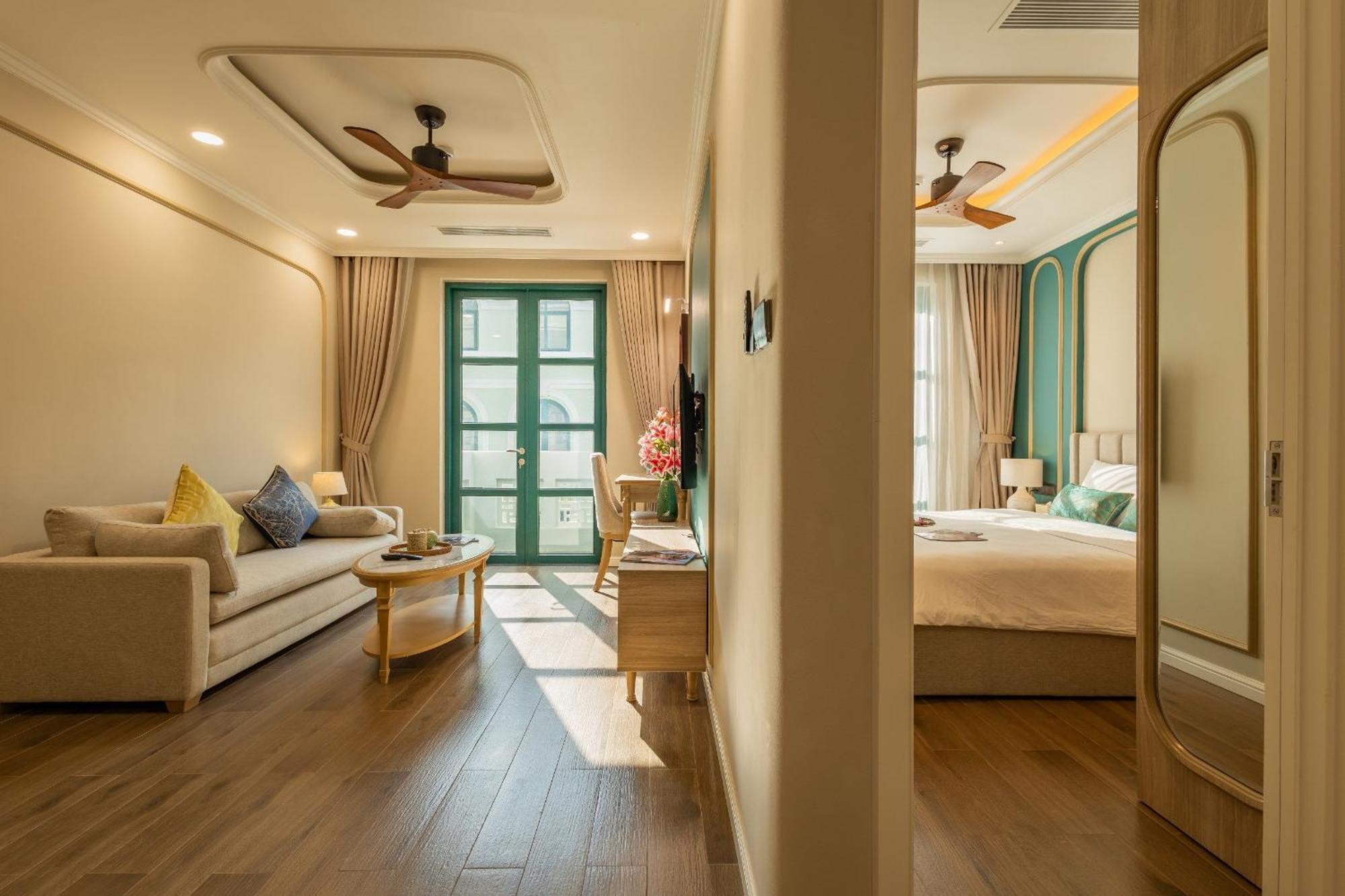 Deluxe Apartment
