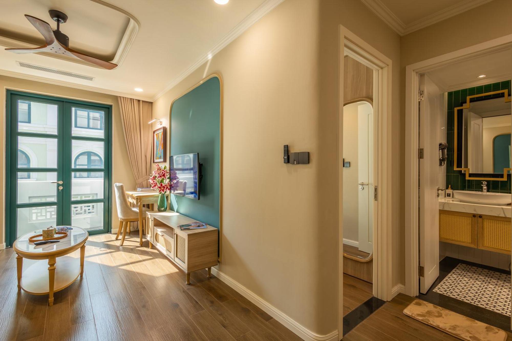 Deluxe Apartment