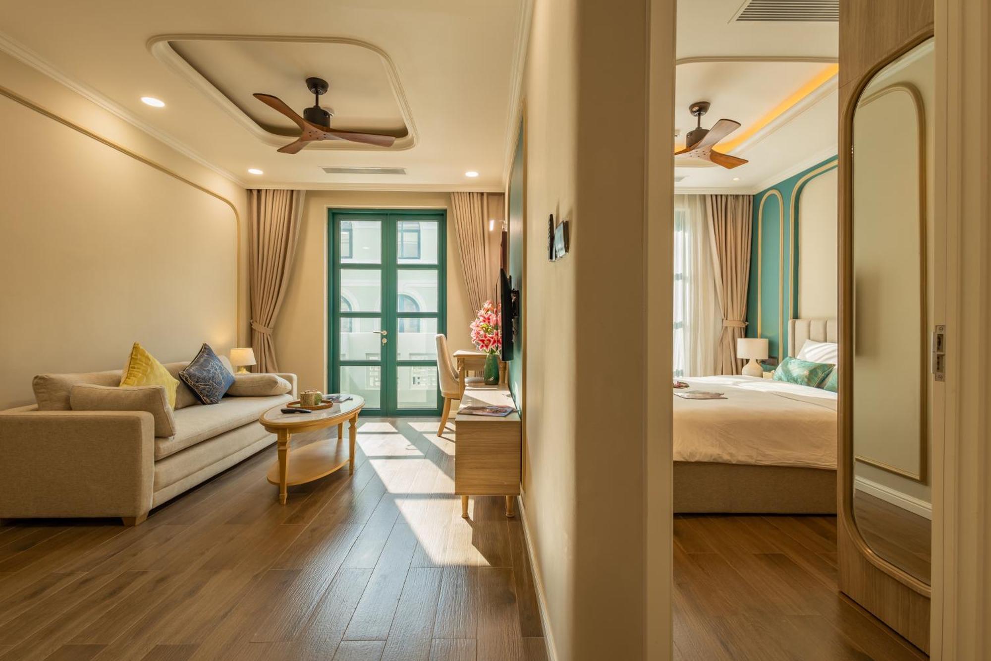 Deluxe Apartment