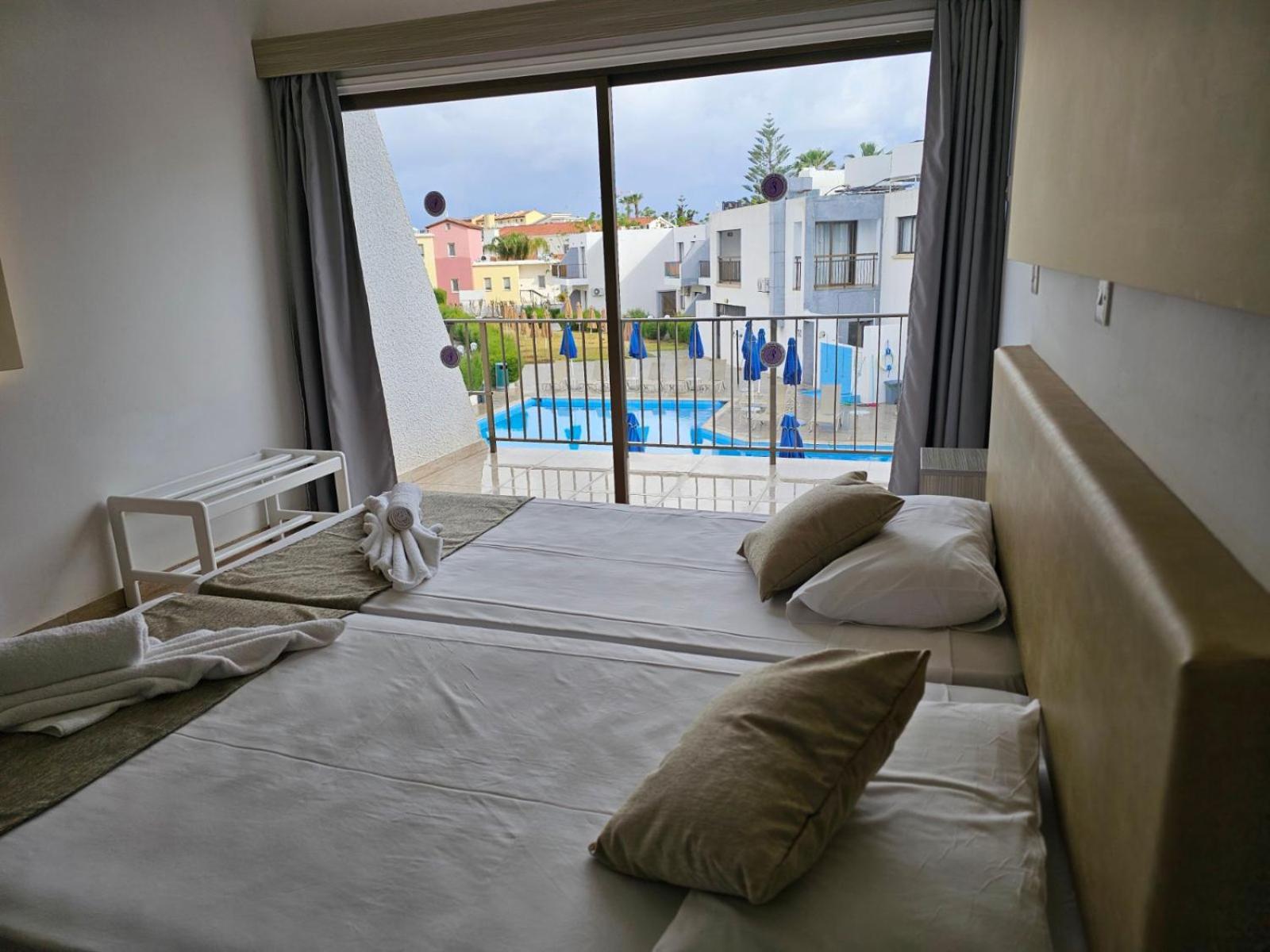 Estudio con vistas al interior