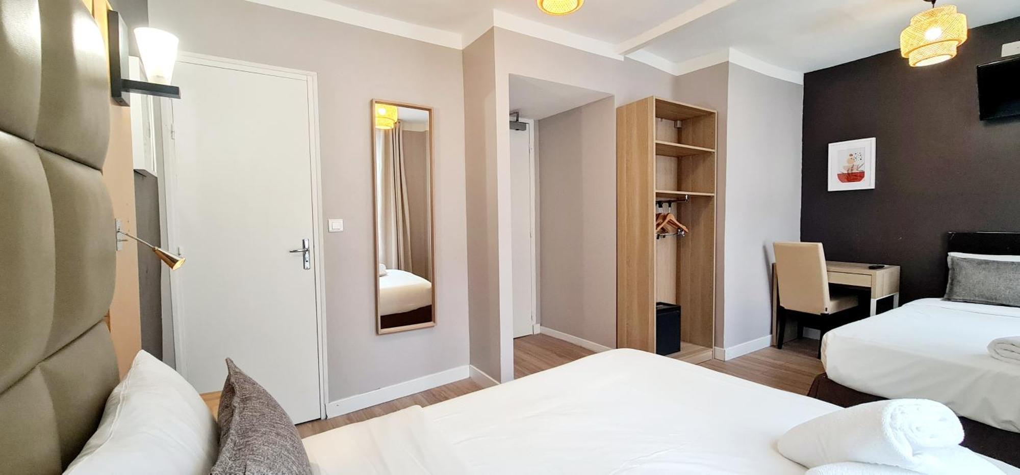 Triple Room Private Bathroom
