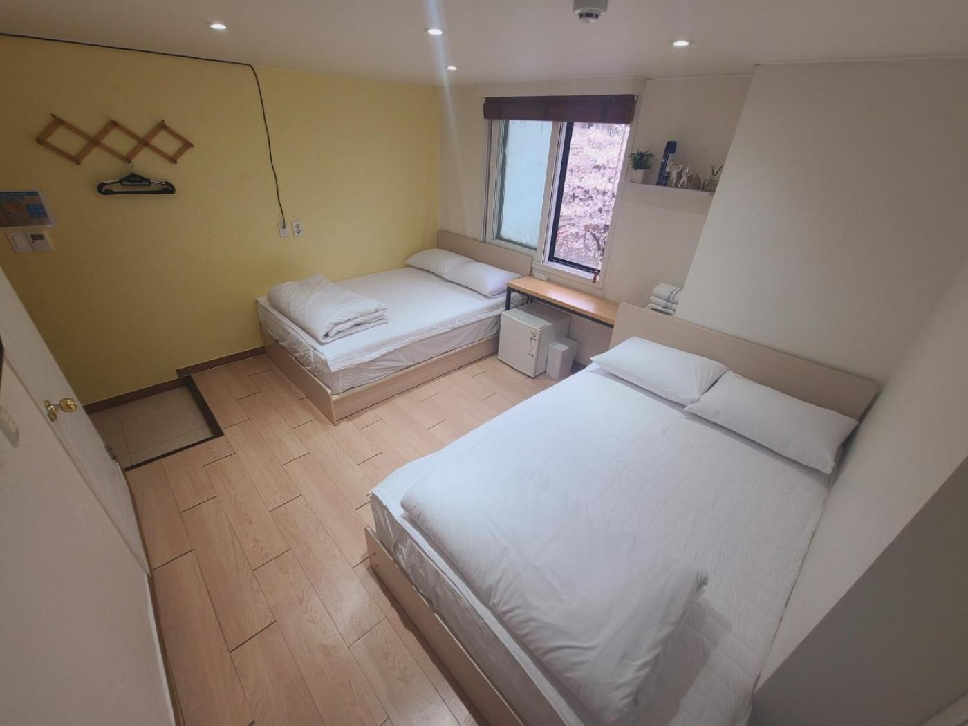 Korean-Style Family Room