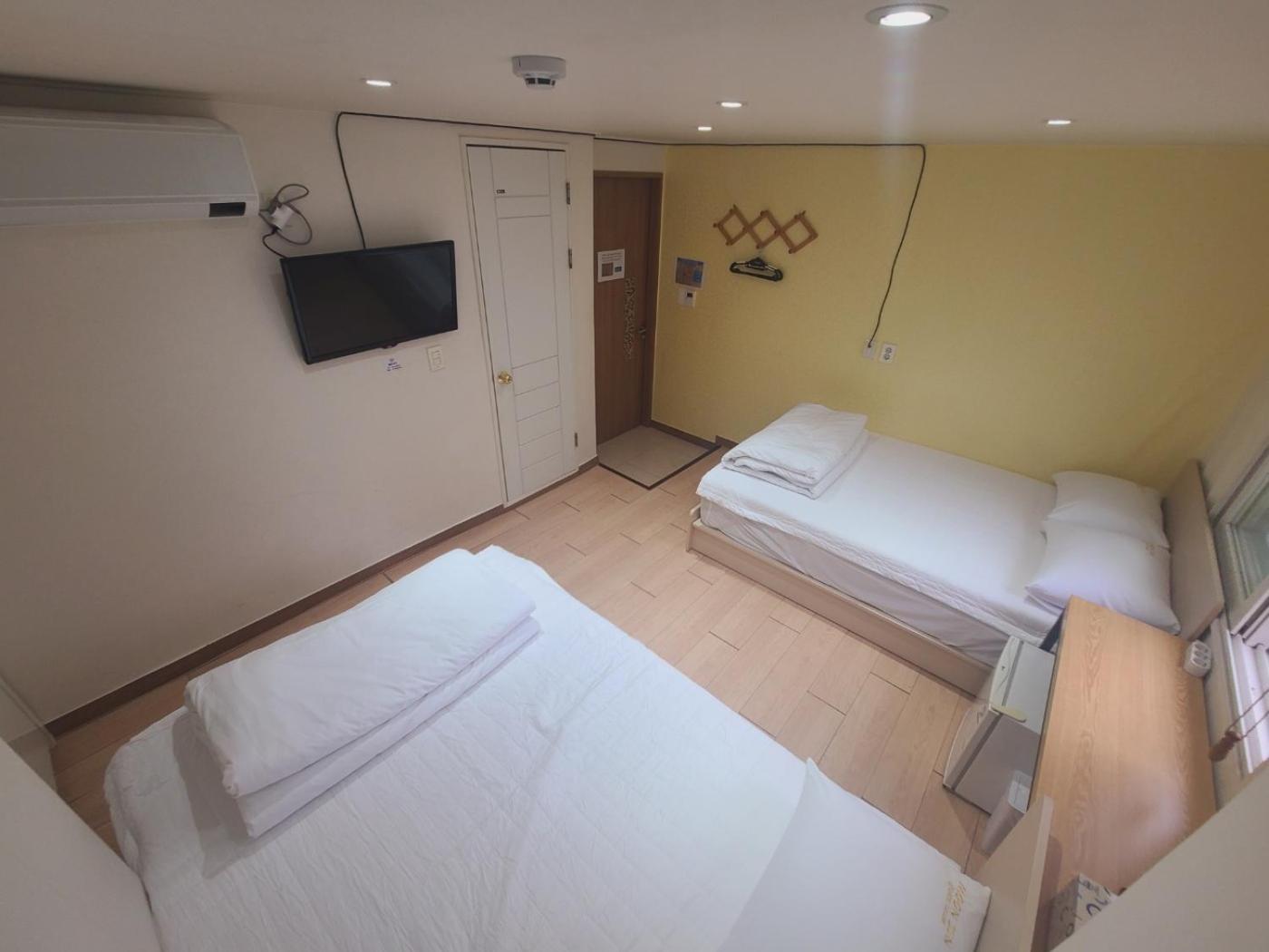 Korean-Style Family Room