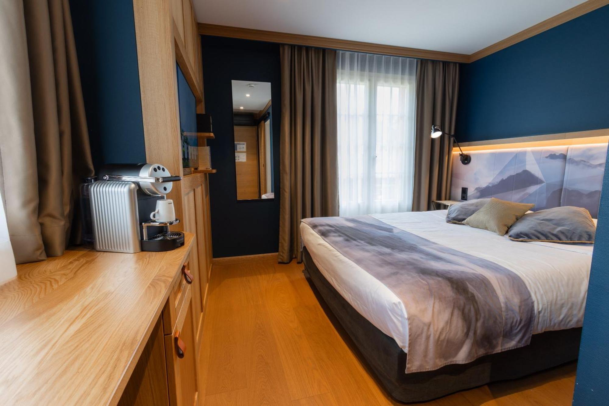 Double Room Tiny