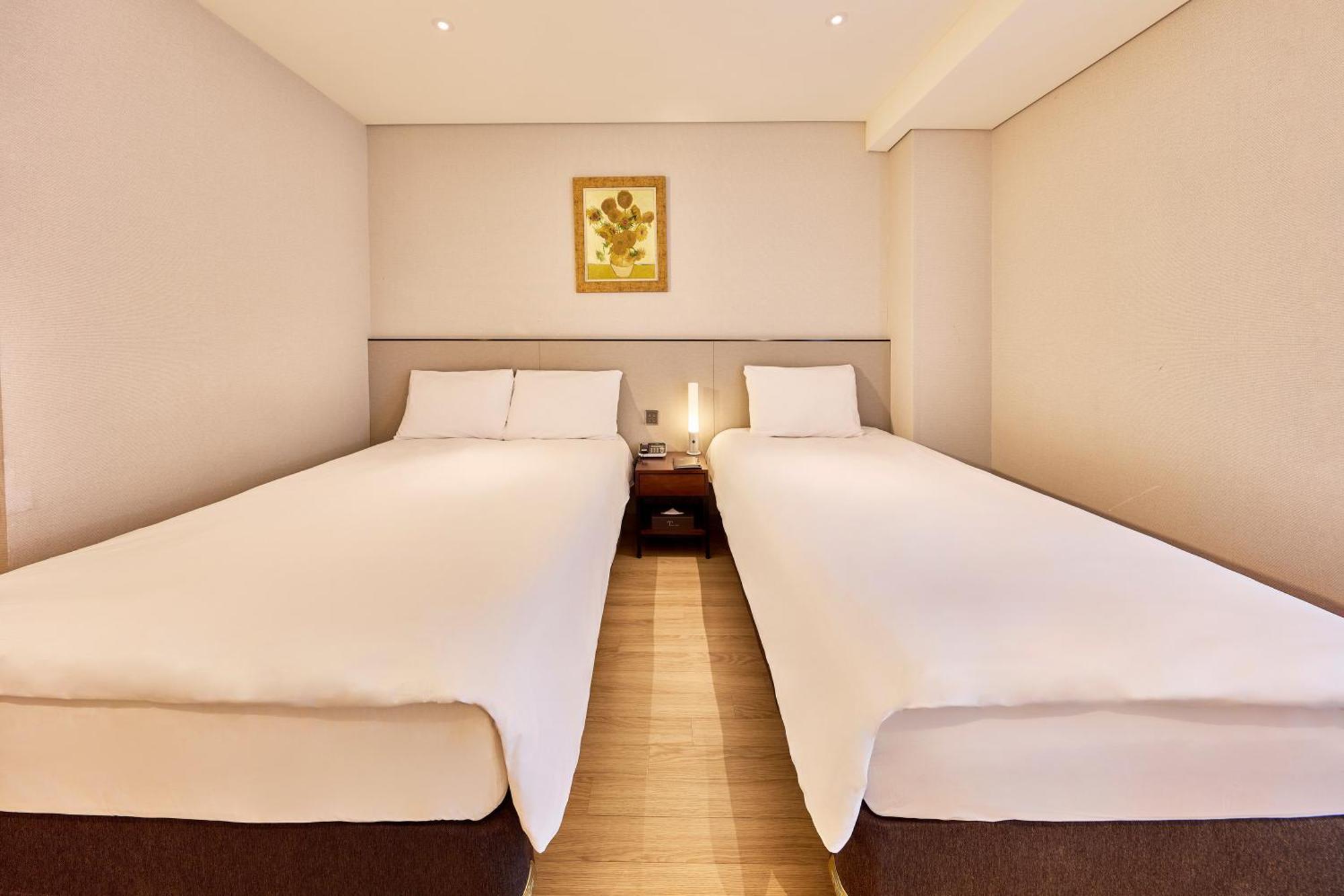 Family Twin Room