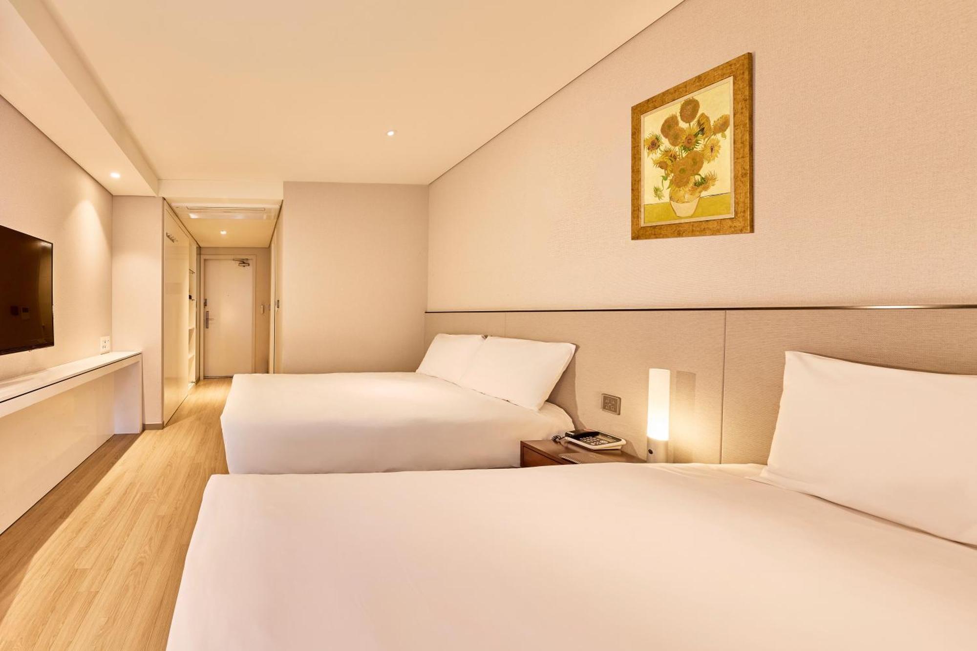 Family Twin Room