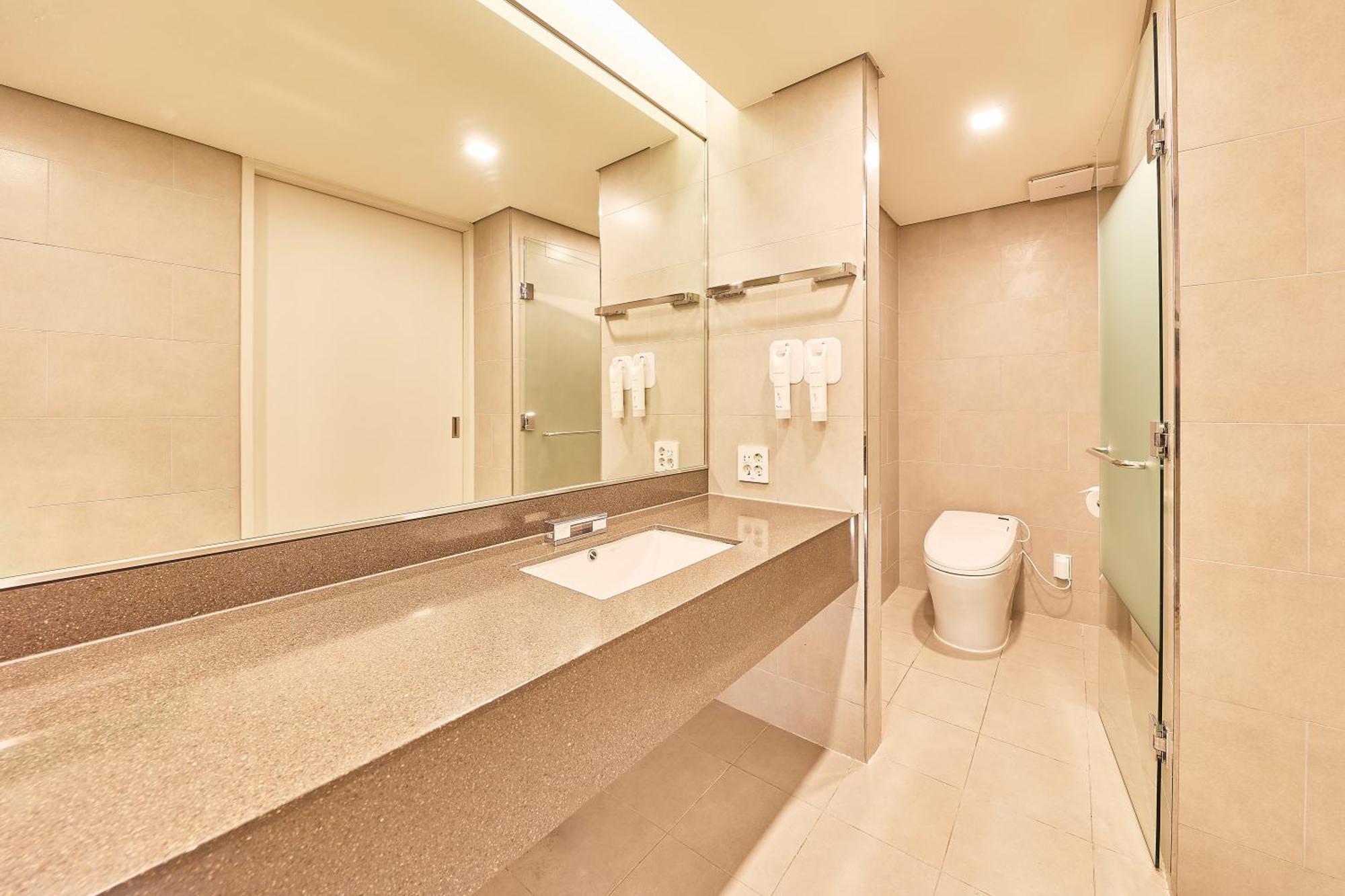 Family Suite Twin