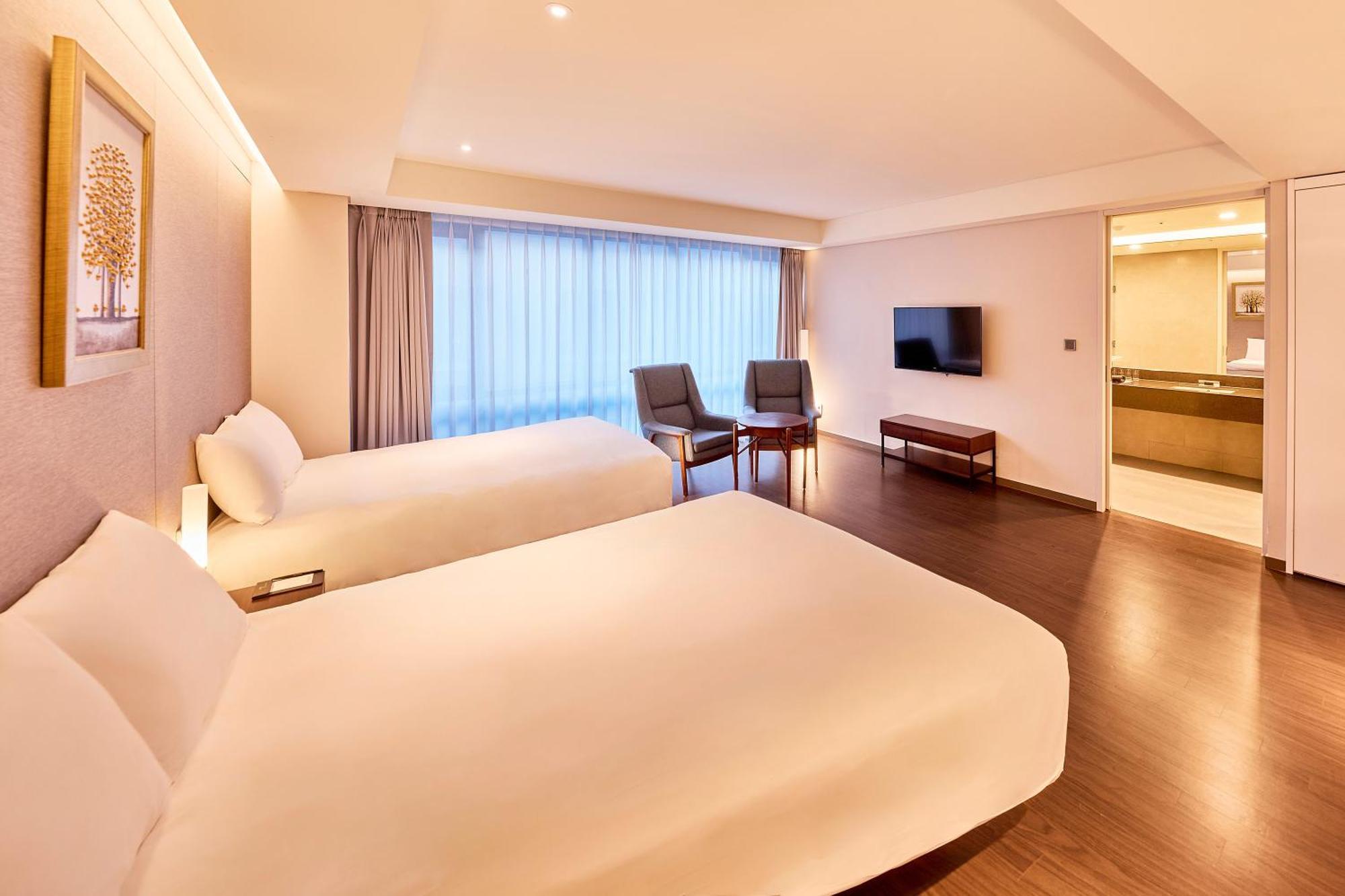 Family Suite Twin