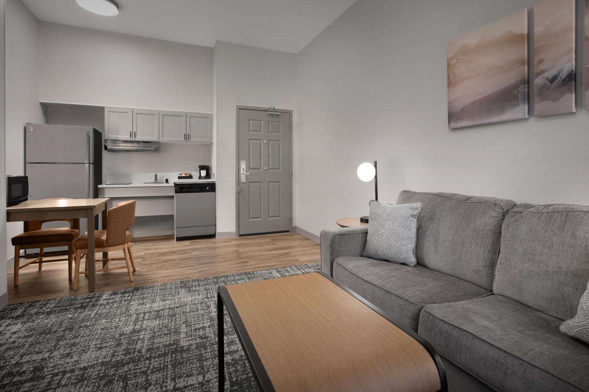 King Suite Mobility Access or Non-Smoking