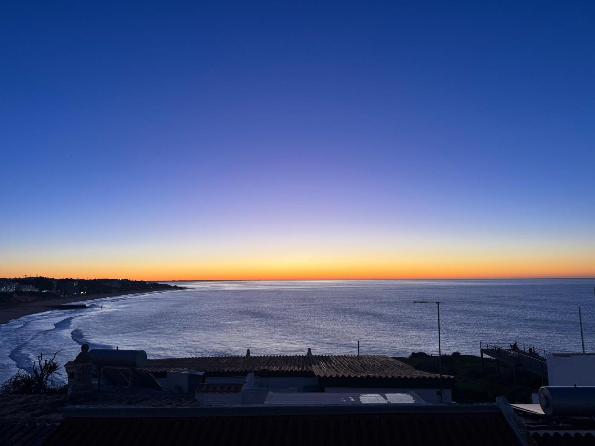One-Bedroom Apartment Sea View